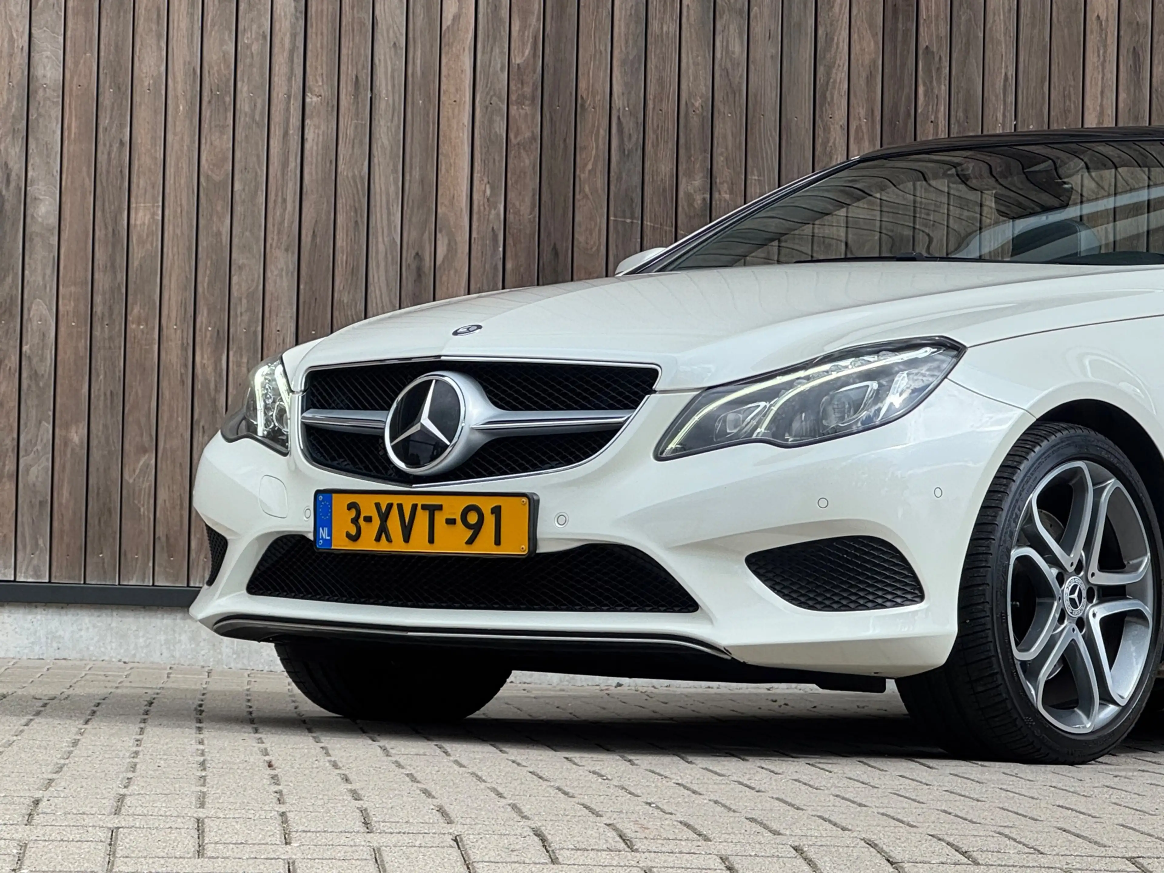 Mercedes-Benz E 250 Cabrio Edition Sport |ACC|H&K| — photo 4