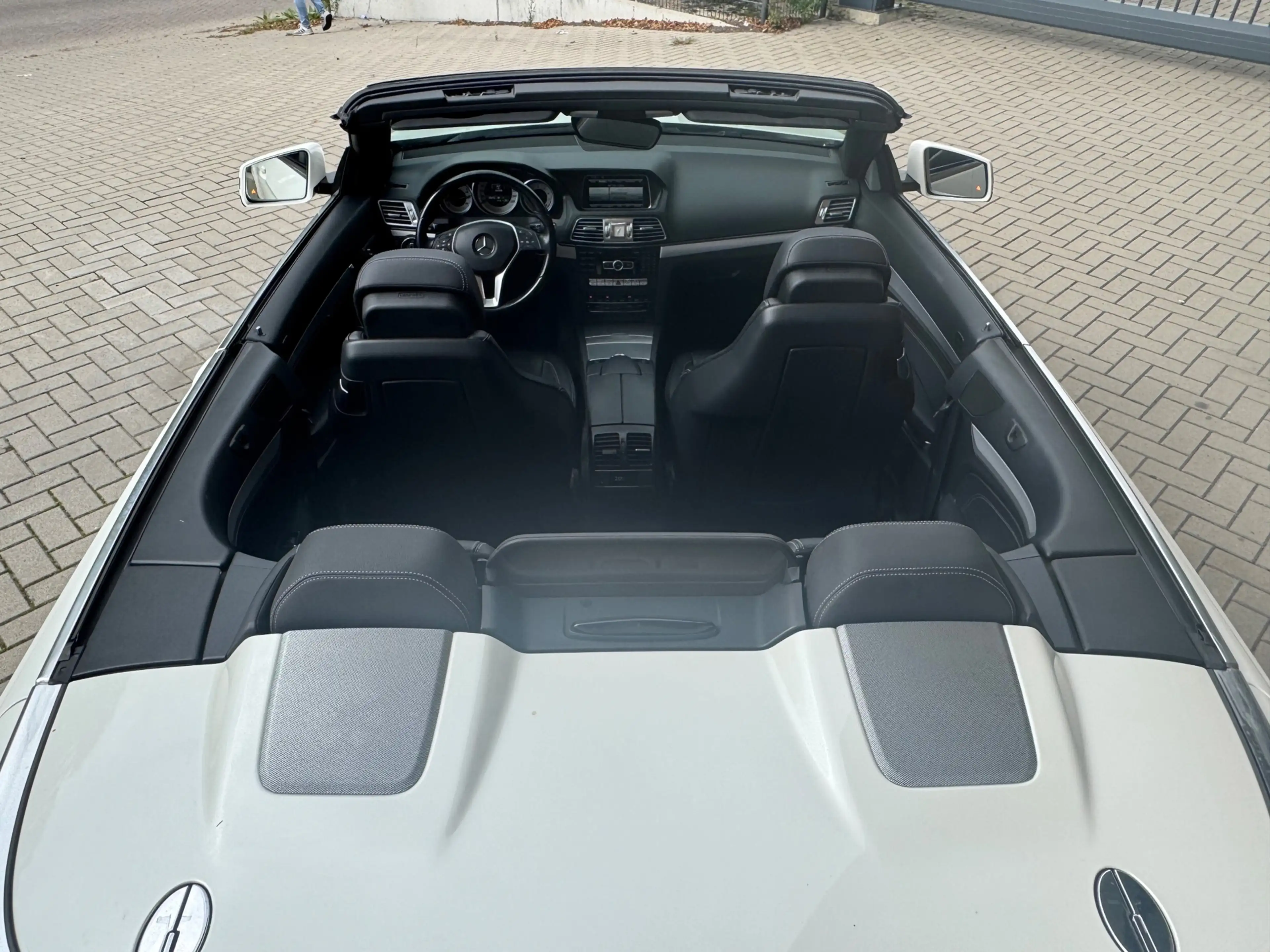 Mercedes-Benz E 250 Cabrio Edition Sport |ACC|H&K| — photo 10