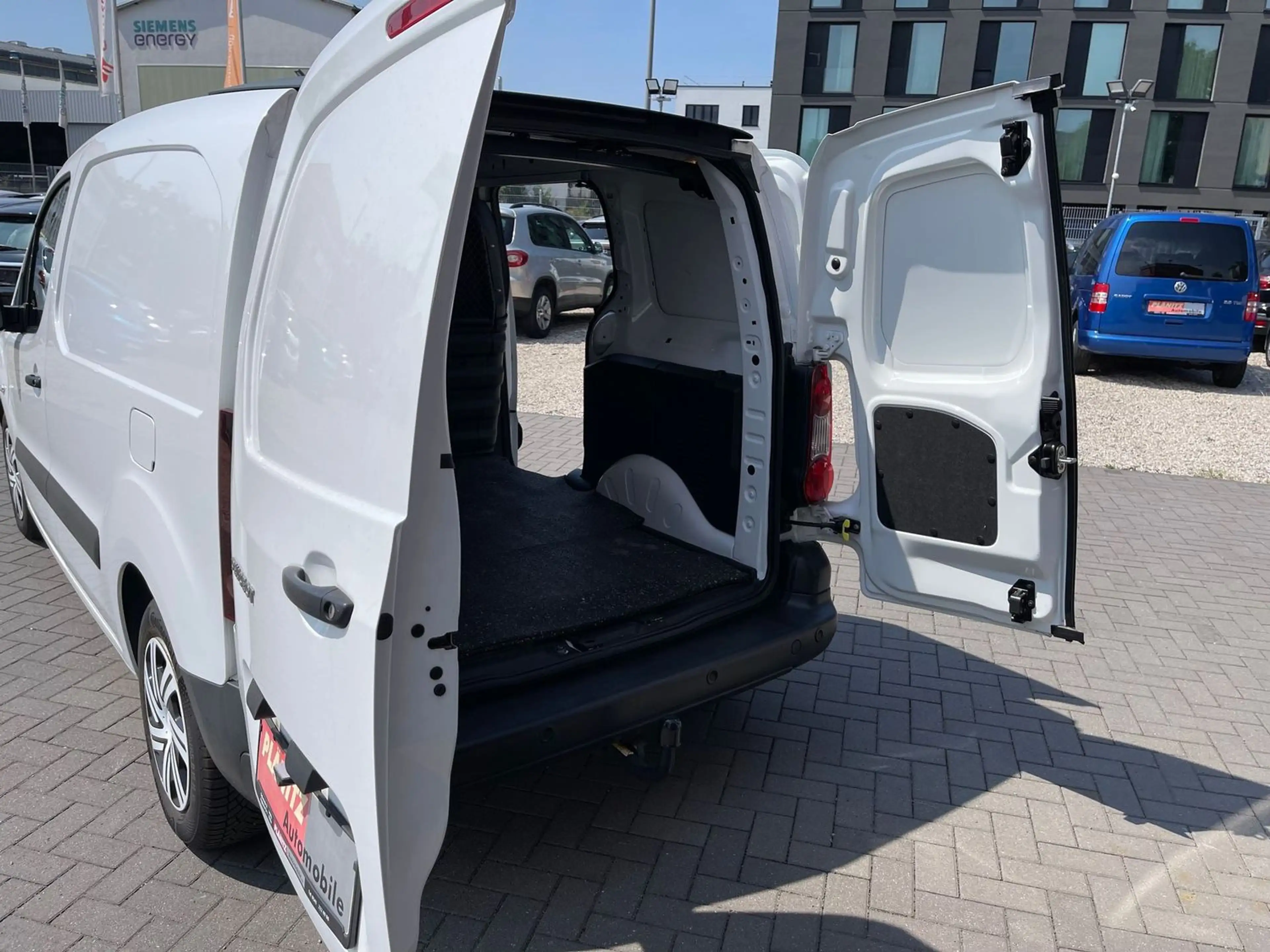 Peugeot Partner L1 Premium/AHK/Kamera V+H/PDC/USB/Bluetooth — photo 9