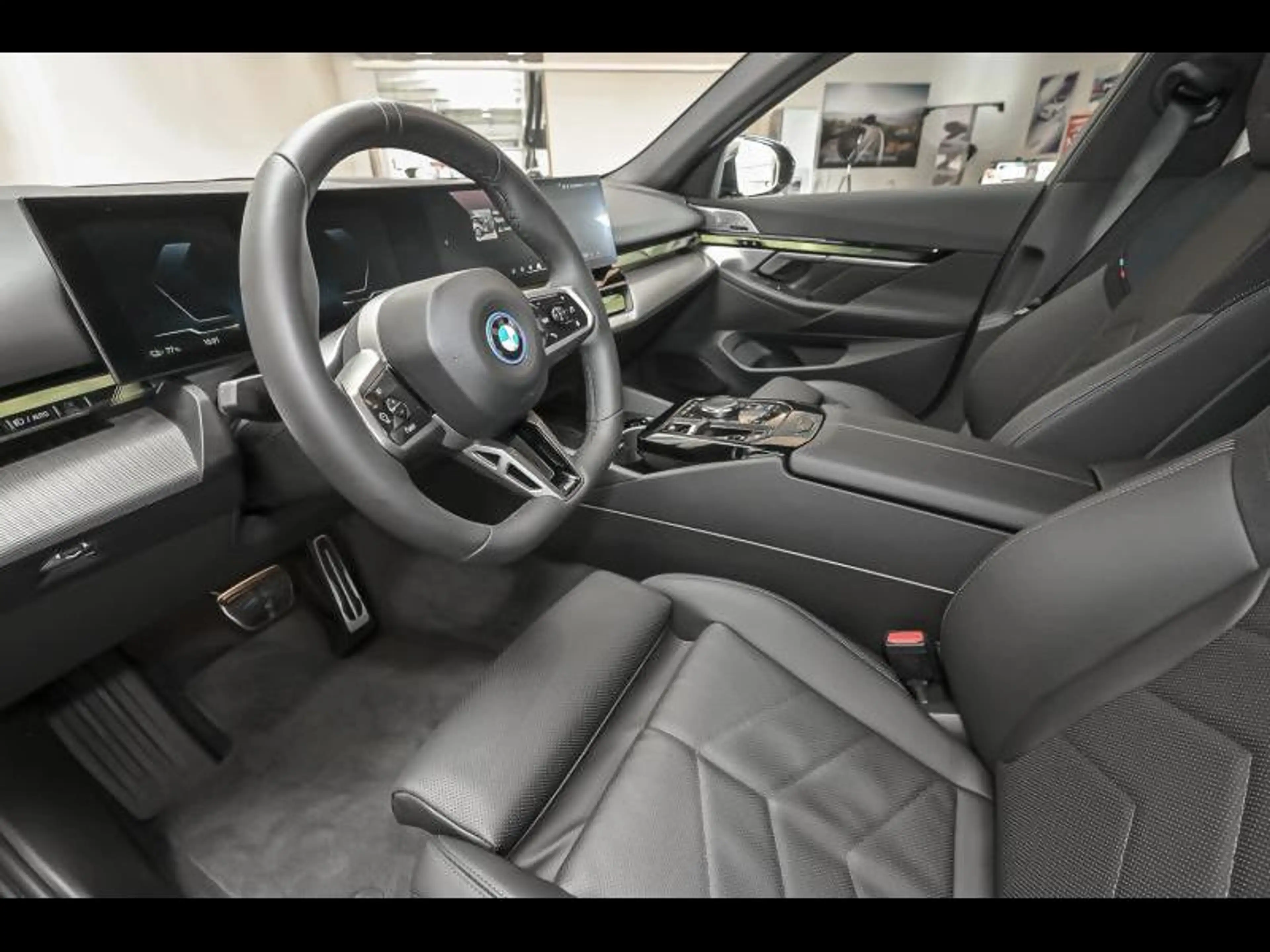 BMW i5 eDrive40 Touring B — photo 5
