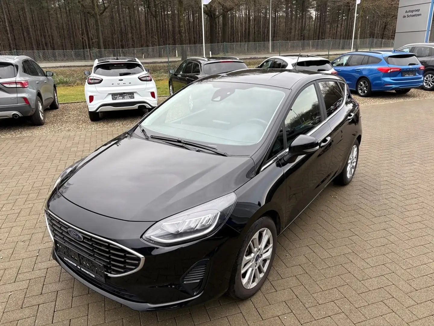 Ford Fiesta Titanium 1.0 100 pk met winterpack / 12 maanden ga Noir - 1
