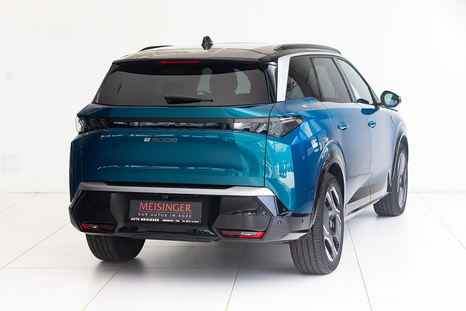 Peugeot 5008 Elektro 210 73kWh GT Blau - 2