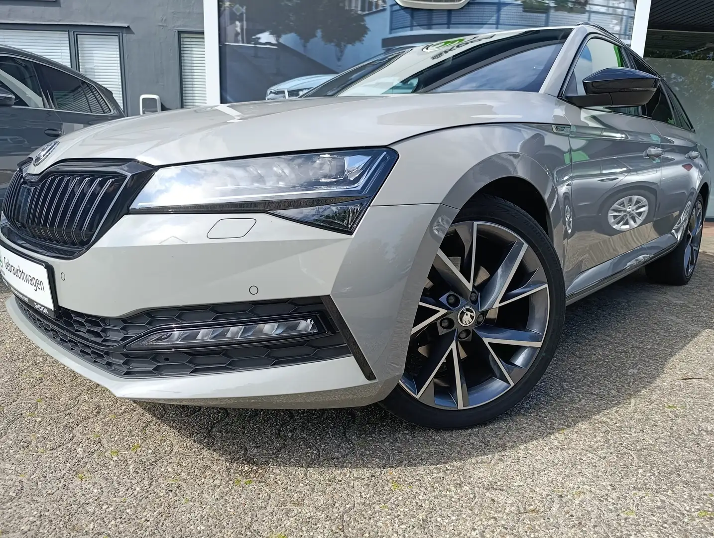 Skoda Superb Sportline 4x4 Grey - 2