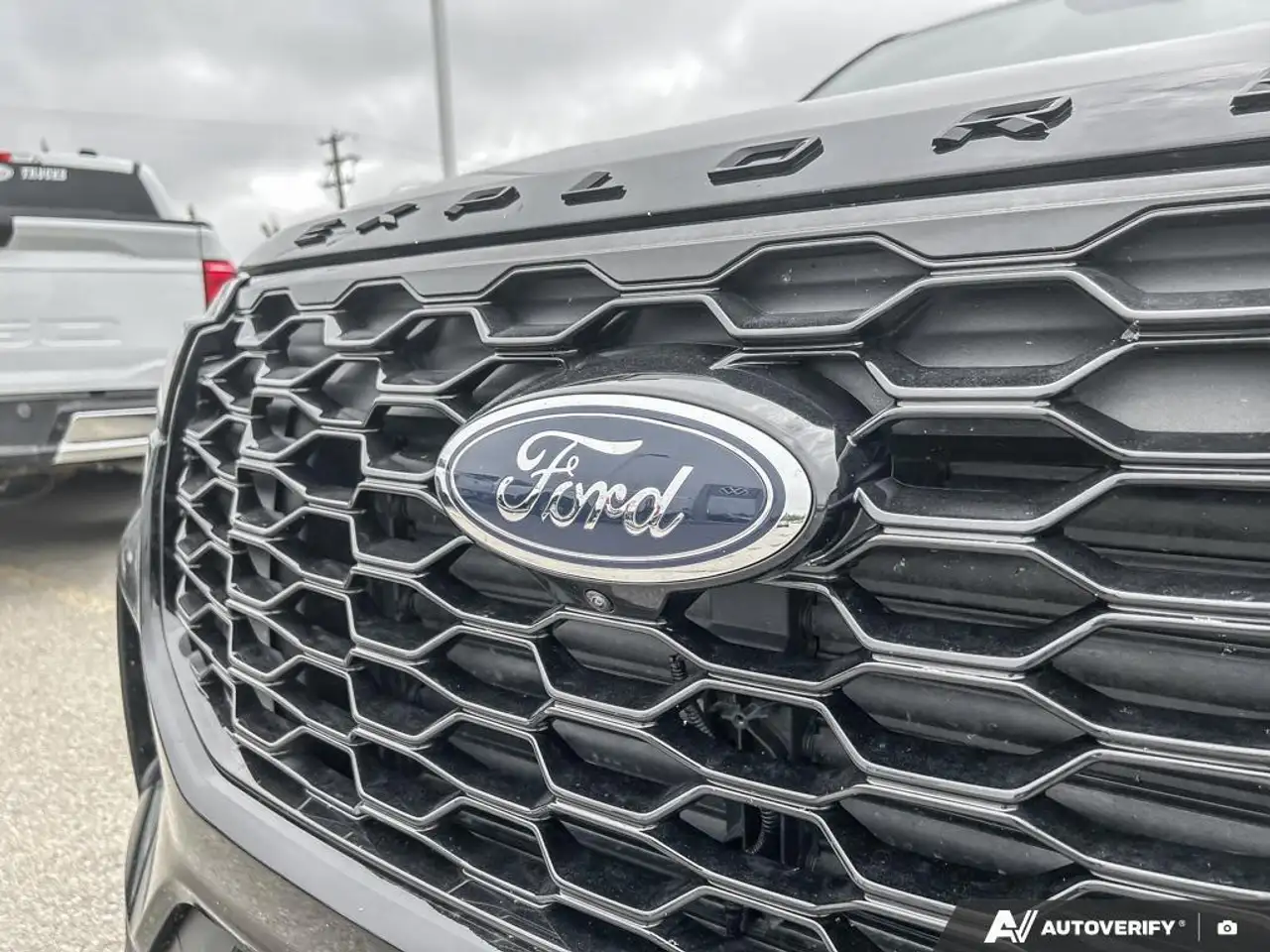 Ford Explorer photo Ford Explorer