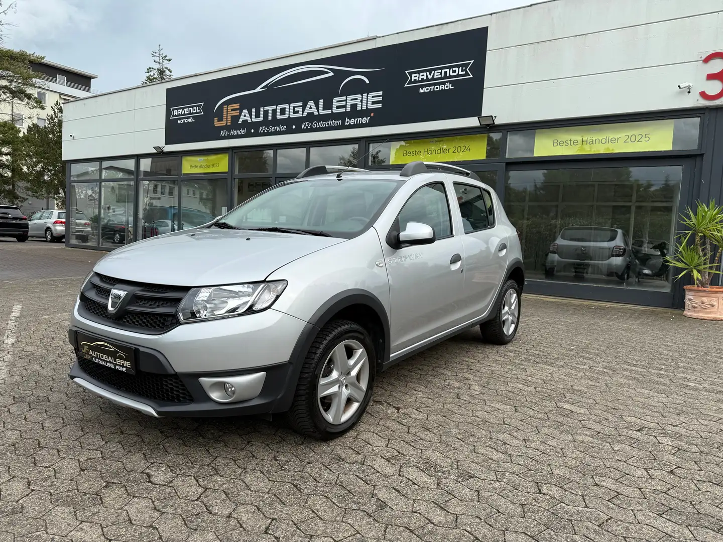 Dacia Sandero Stepway "2.HAND"TÜV"NEU"12MonateGarantie Šedá - 1