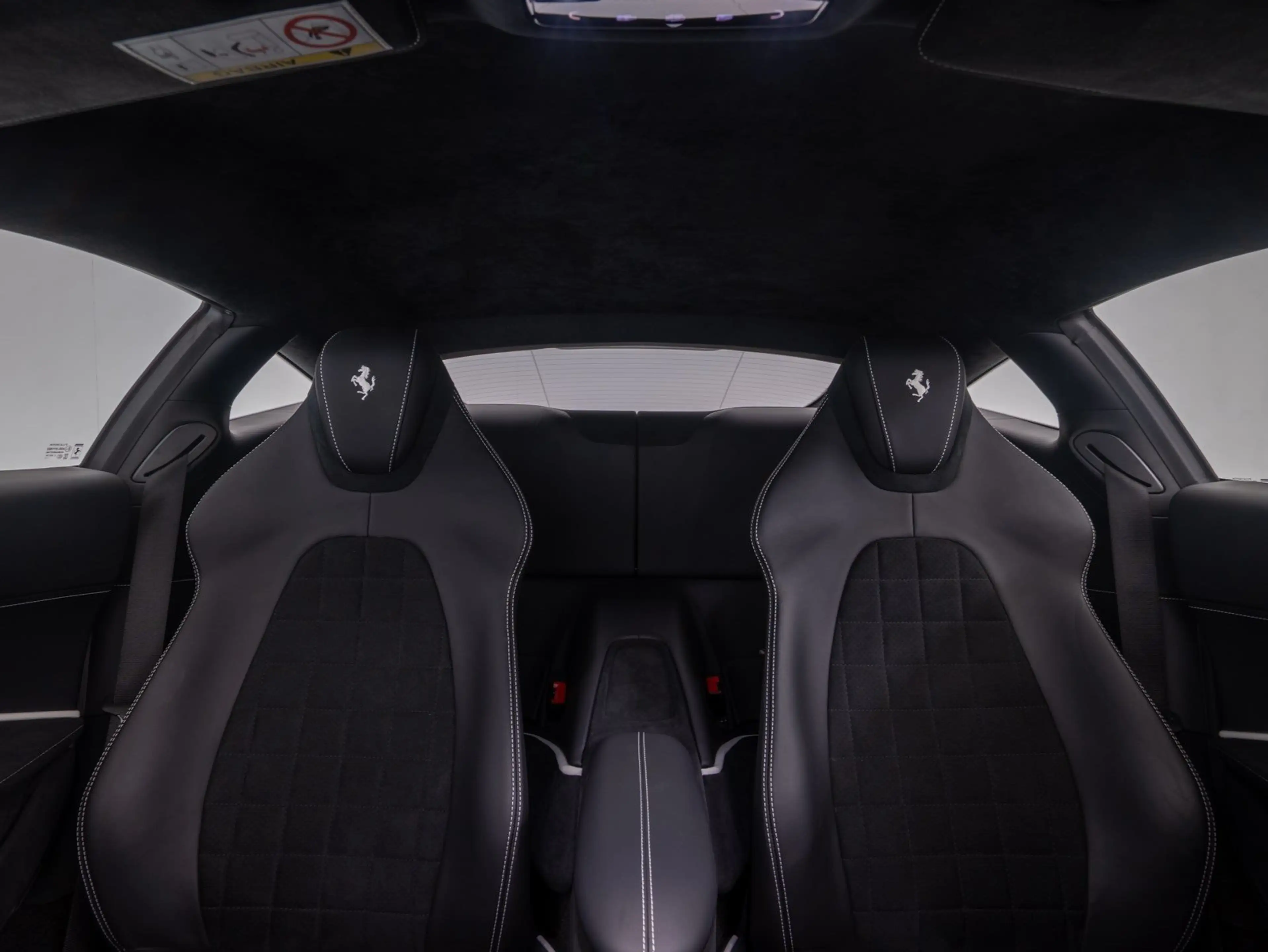 Ferrari Roma FERRARI SINGEN — photo 10