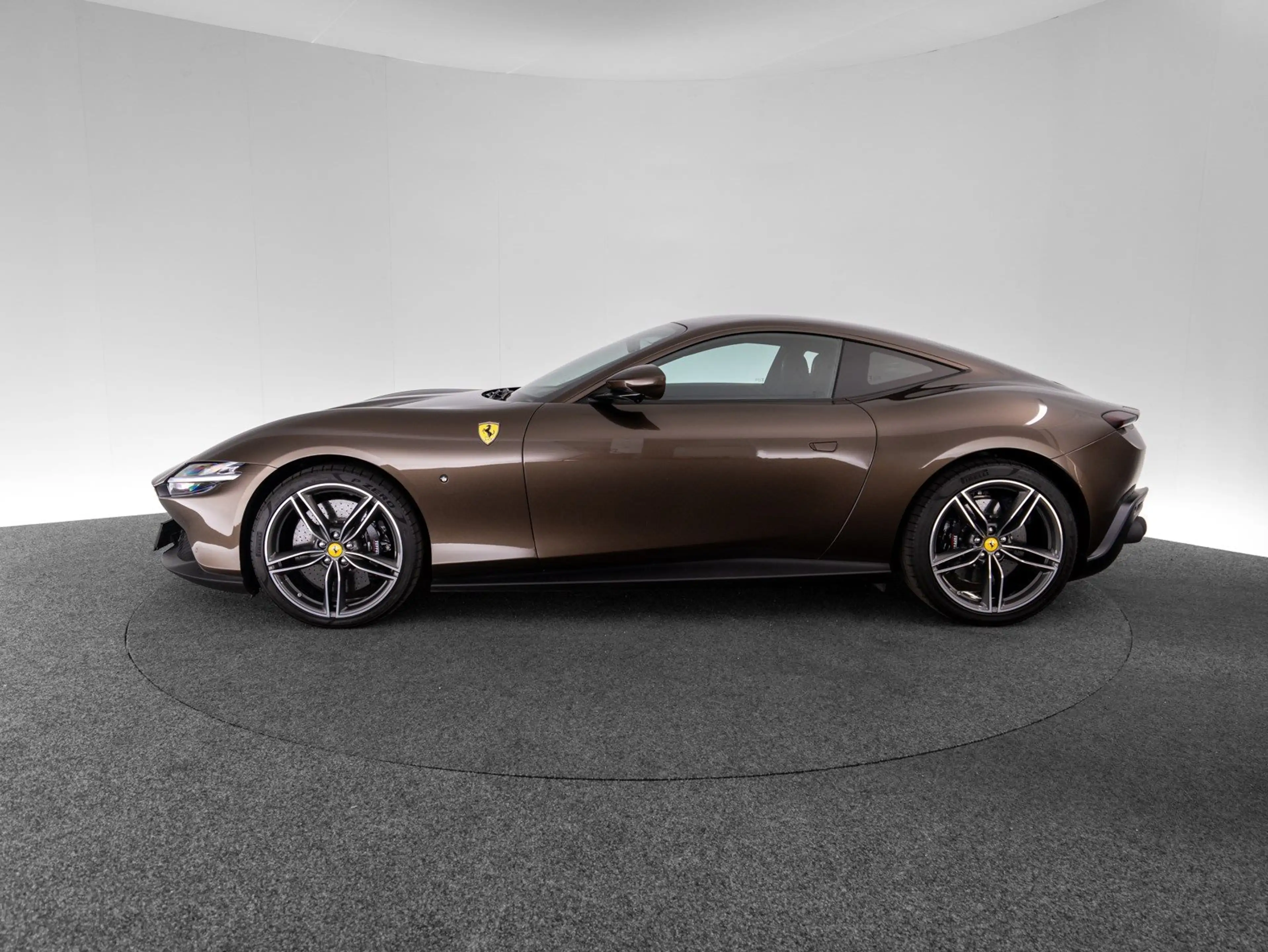 Ferrari Roma FERRARI SINGEN — photo 8