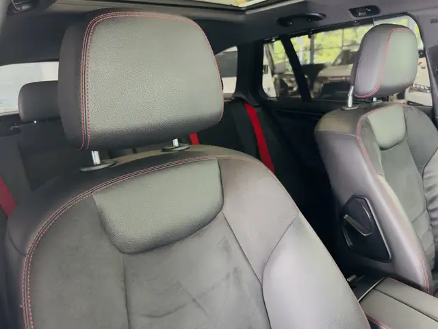 Mercedes-Benz C-Class view 14