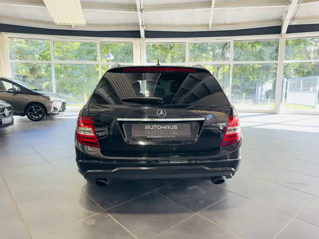 Mercedes-Benz C-Class view 5