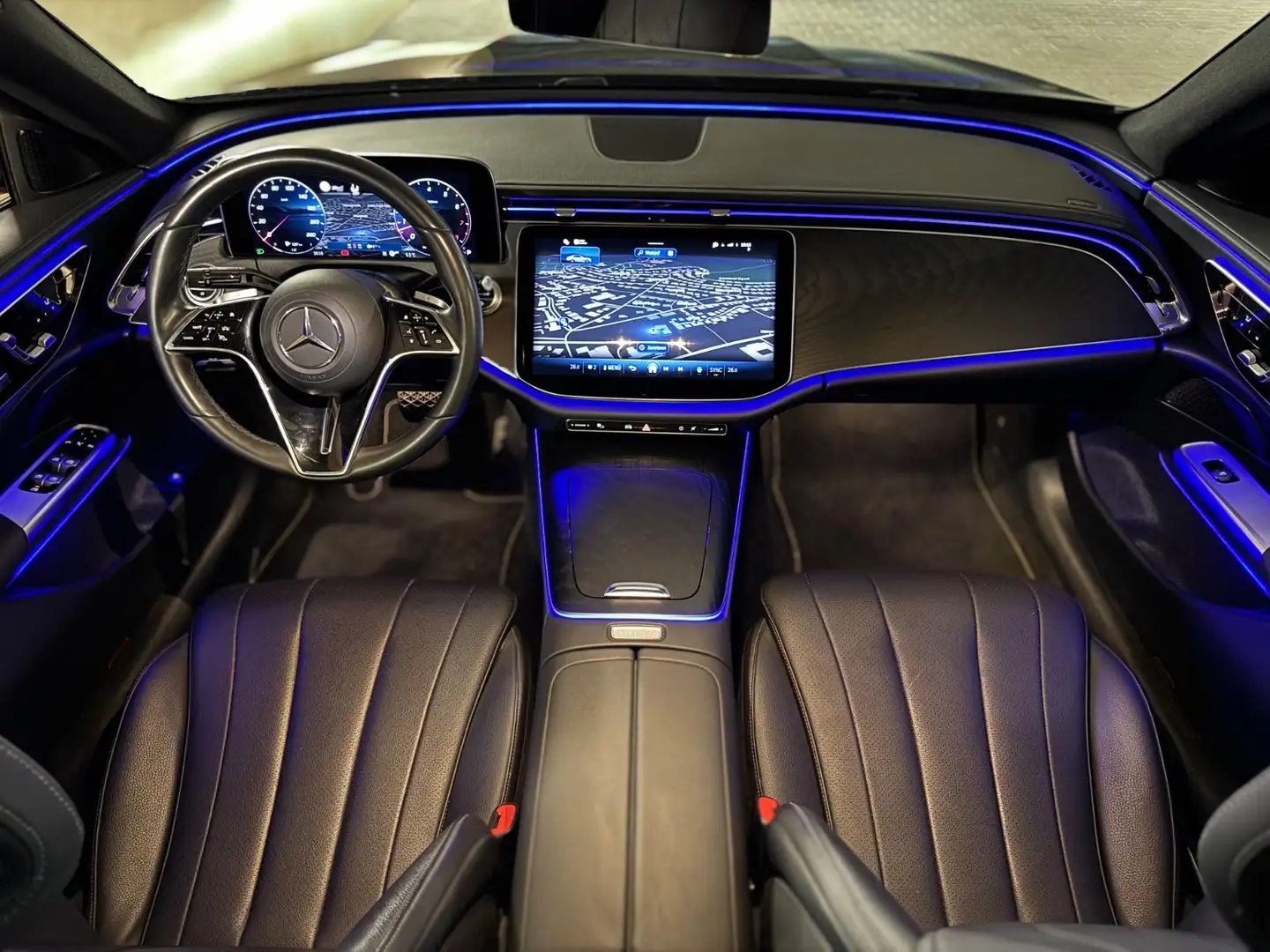 Mercedes-Benz E 200 Lim Avantgarde DIST 360° MEMO KEYL ADV DIG Grijs - 2