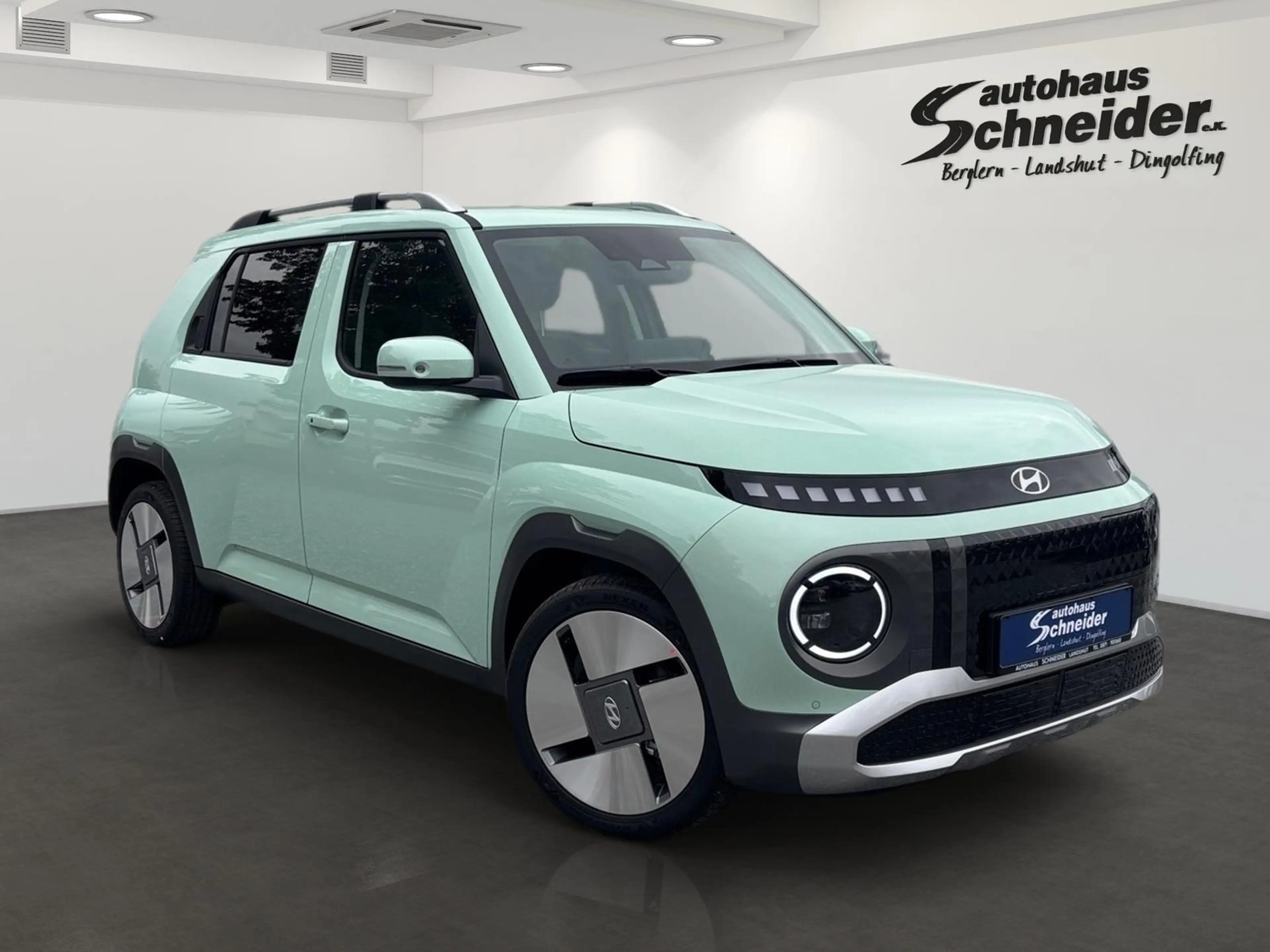 Hyundai Inster 49kWh Lounge WÄRMEPUMPE/KAMERA/SHZ/ACC — photo 2