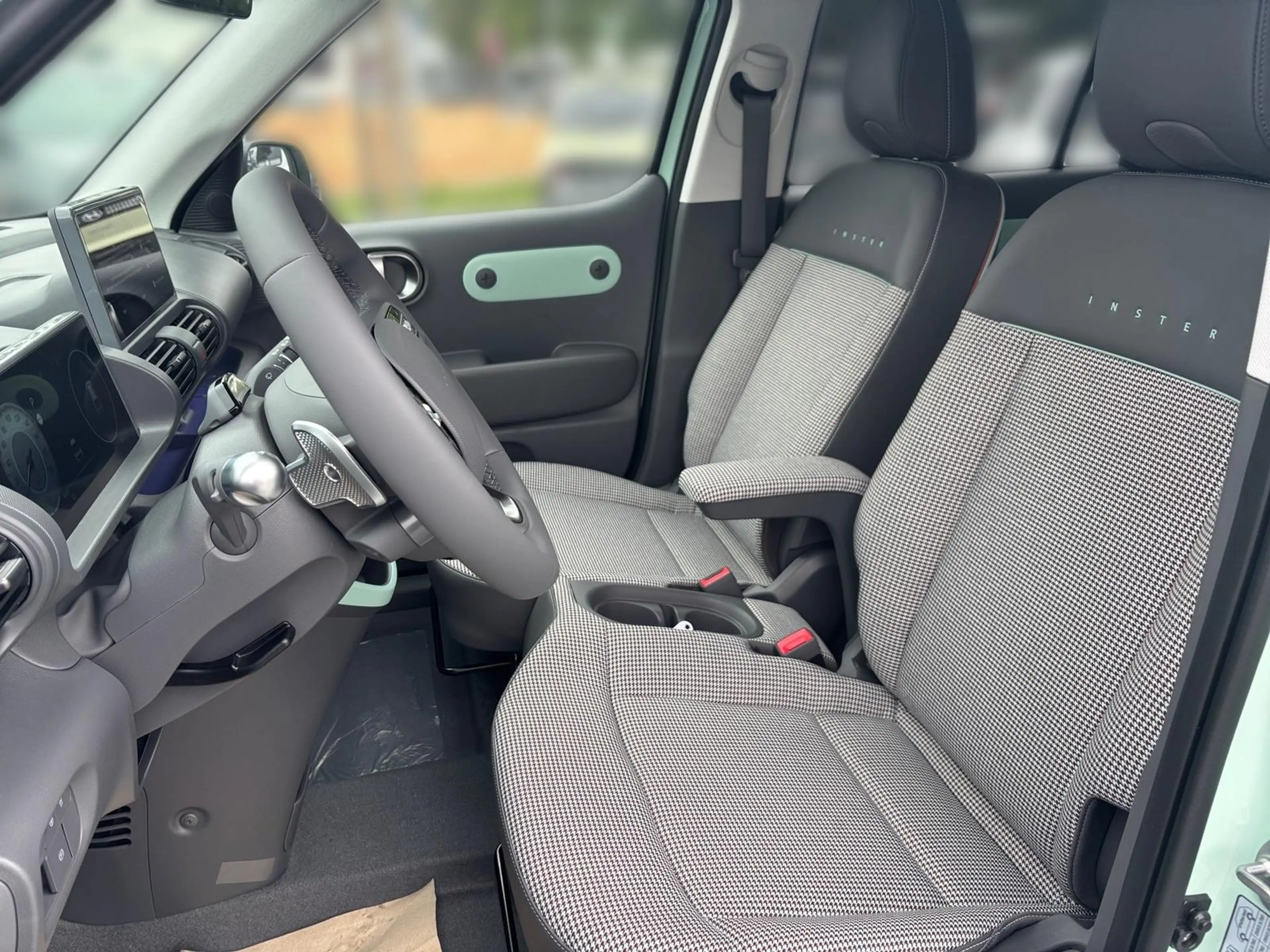 Hyundai Inster 49kWh Lounge WÄRMEPUMPE/KAMERA/SHZ/ACC — photo 8
