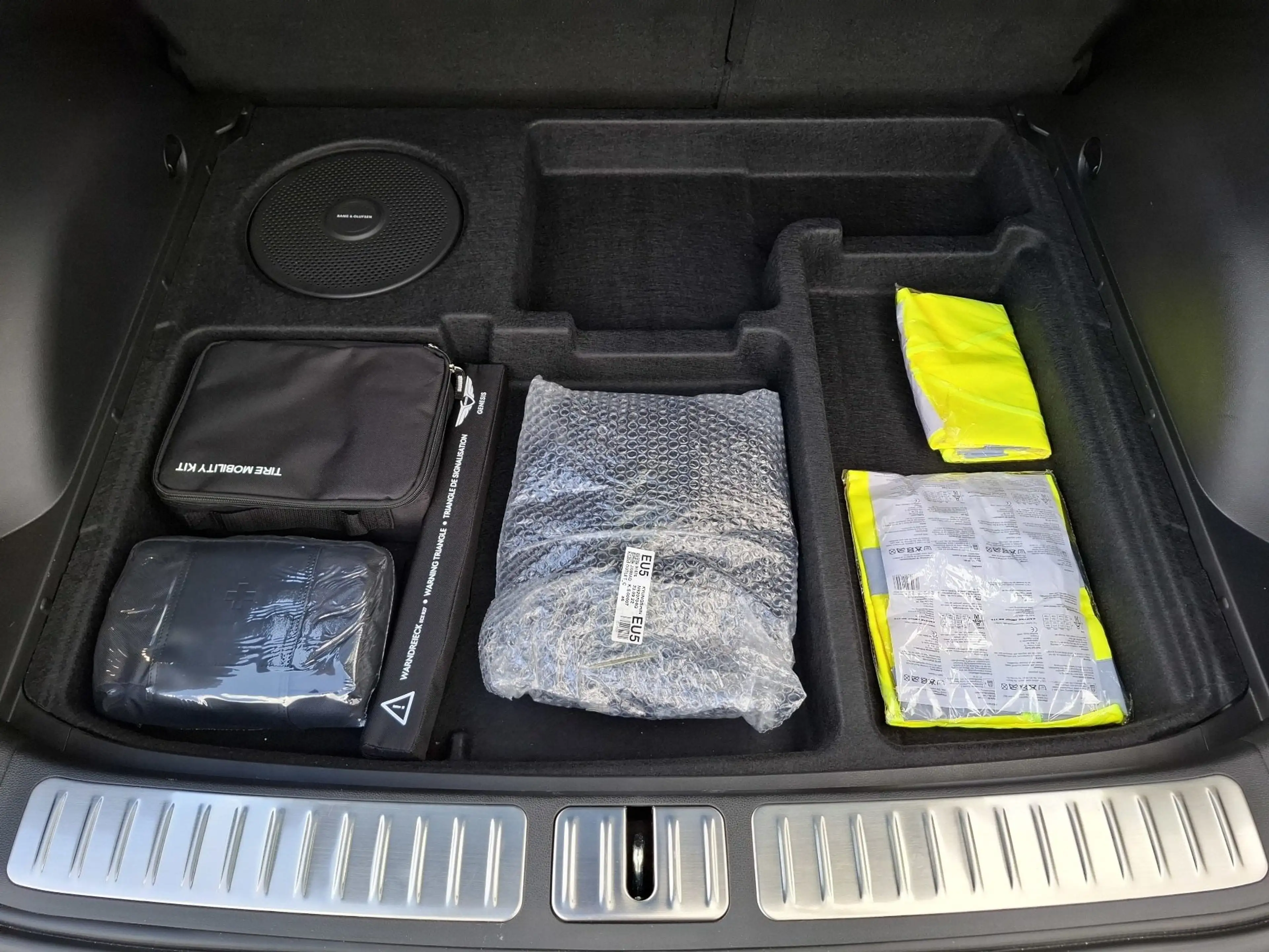Genesis GV60 SX2 Sport — photo 10