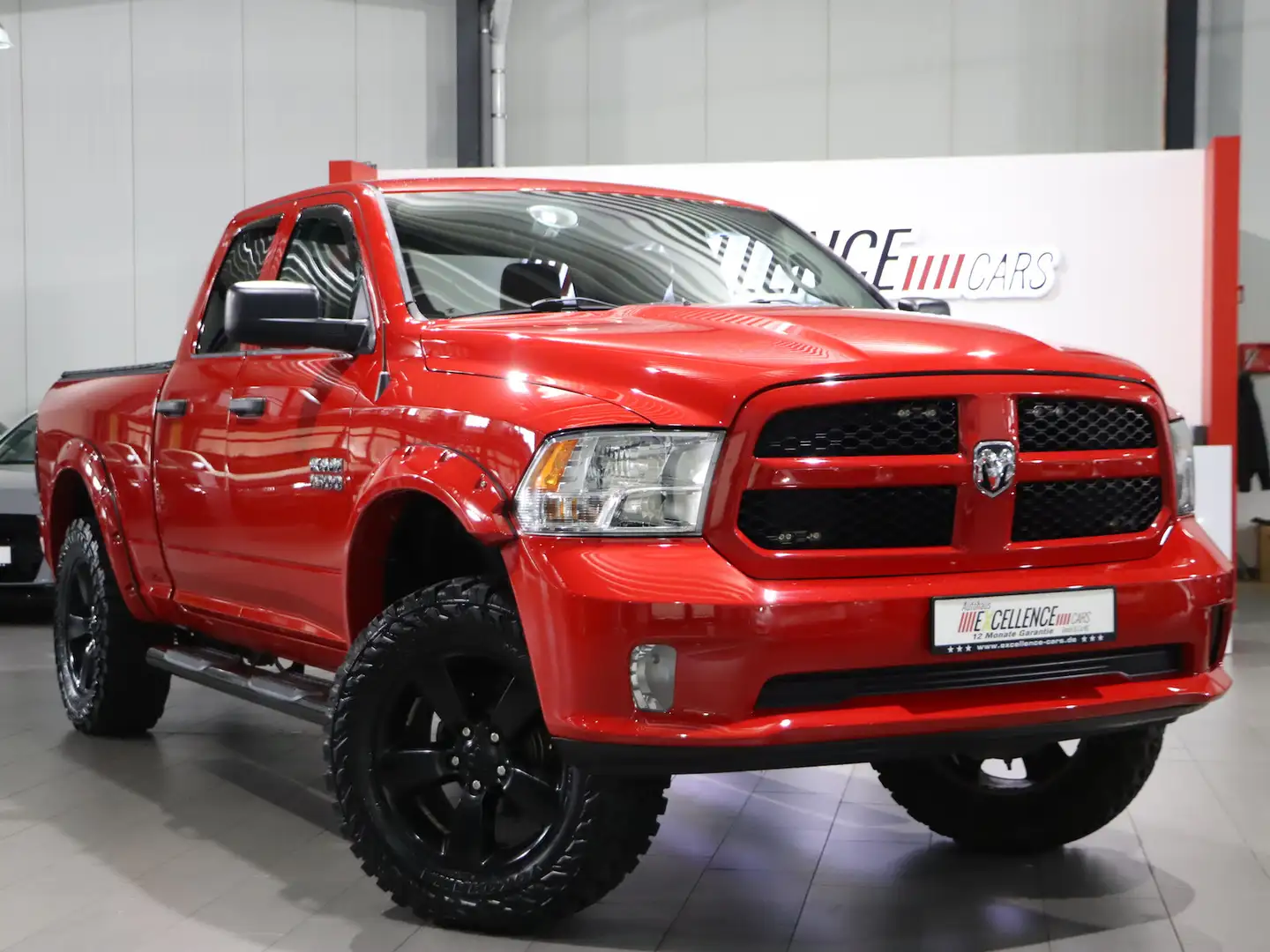 Dodge RAM 5.7 V8 1500 / 6-SITZE, TWO-HAUL, AHK, KAMERA Rojo - 1