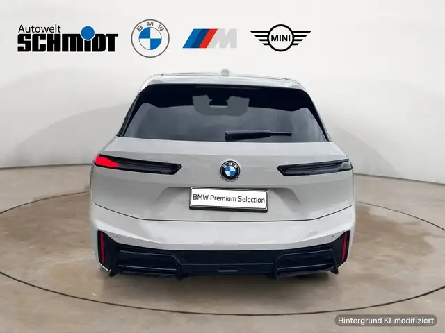 BMW Ix view 5