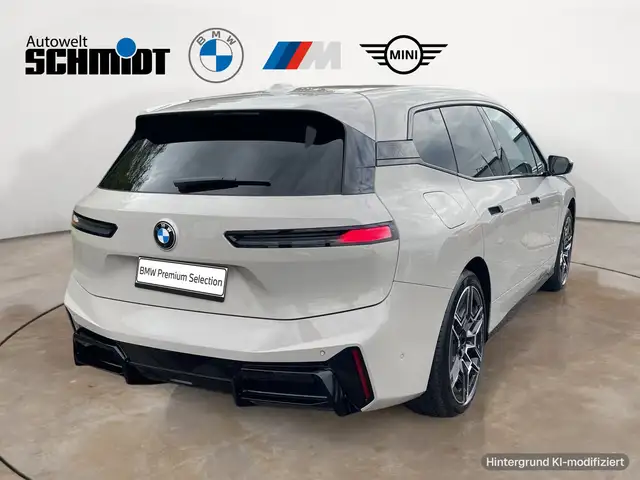 BMW Ix view 6