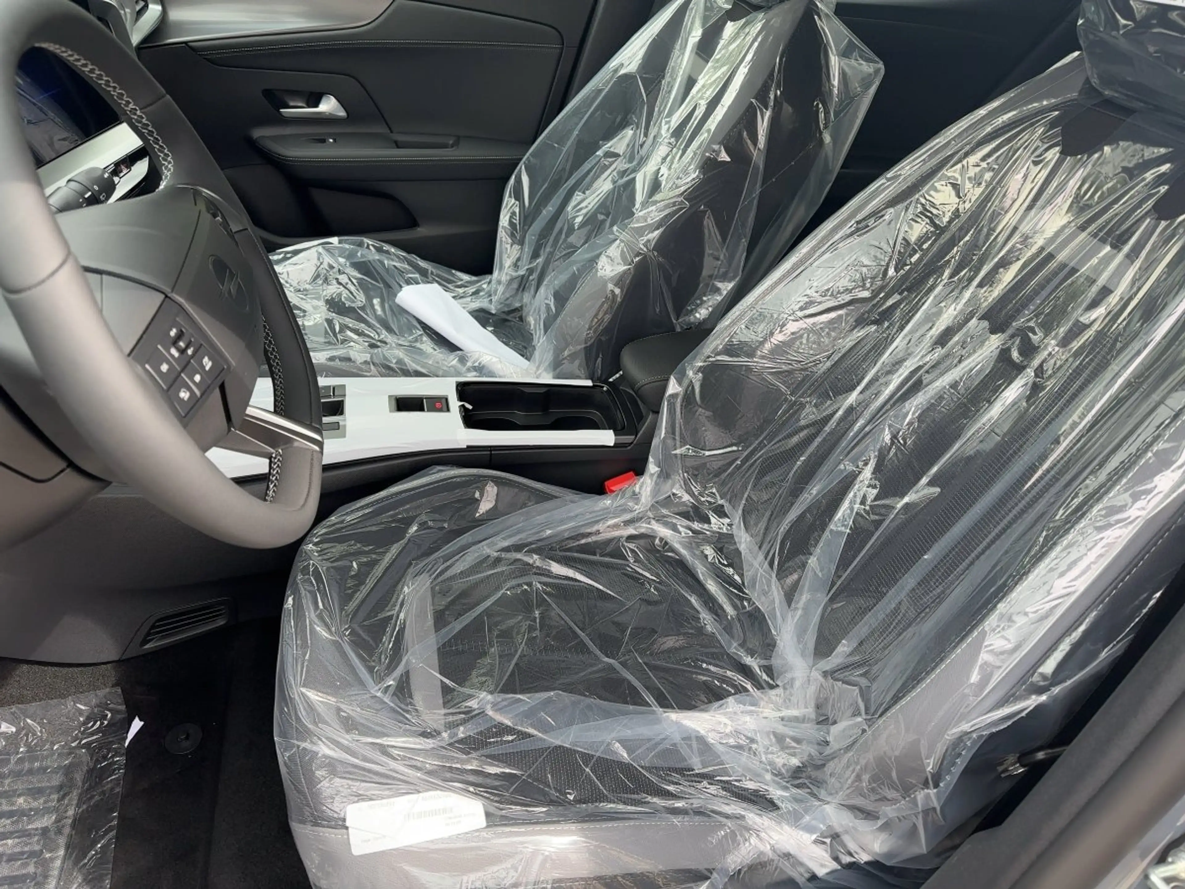 Opel Mokka Ultimate *KAMERA+PDC+ALLWETTER+LHZ* ACC LM — photo 9