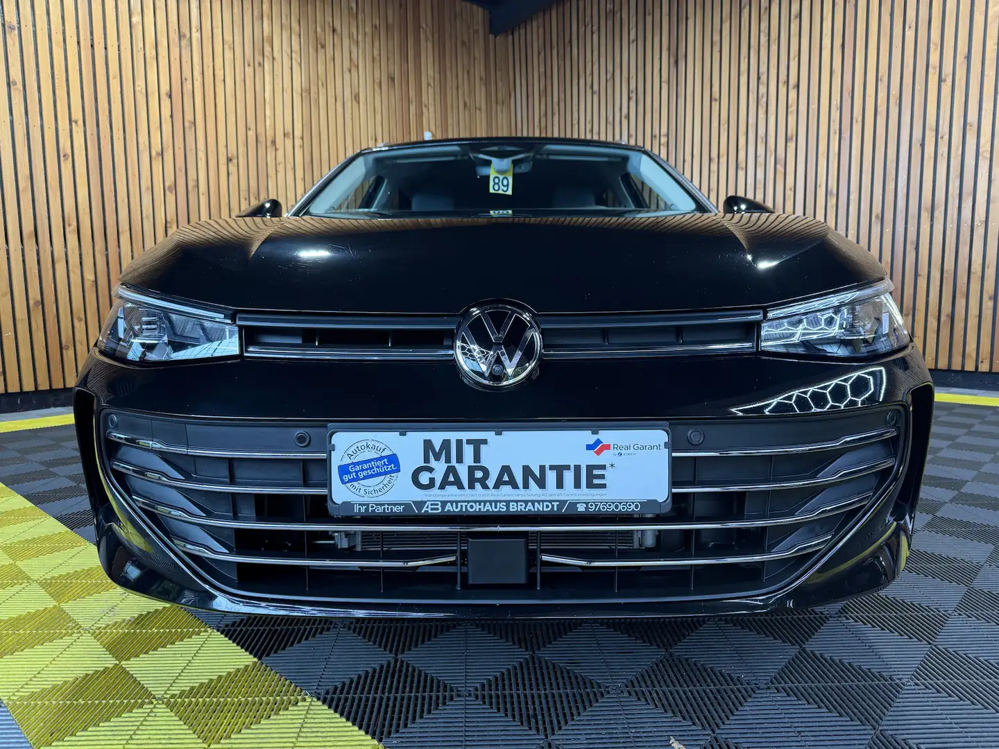 Volkswagen Passat Variant 1,5 eTSI DSG *Navi*AHK*360°*LED* Schwarz - 2