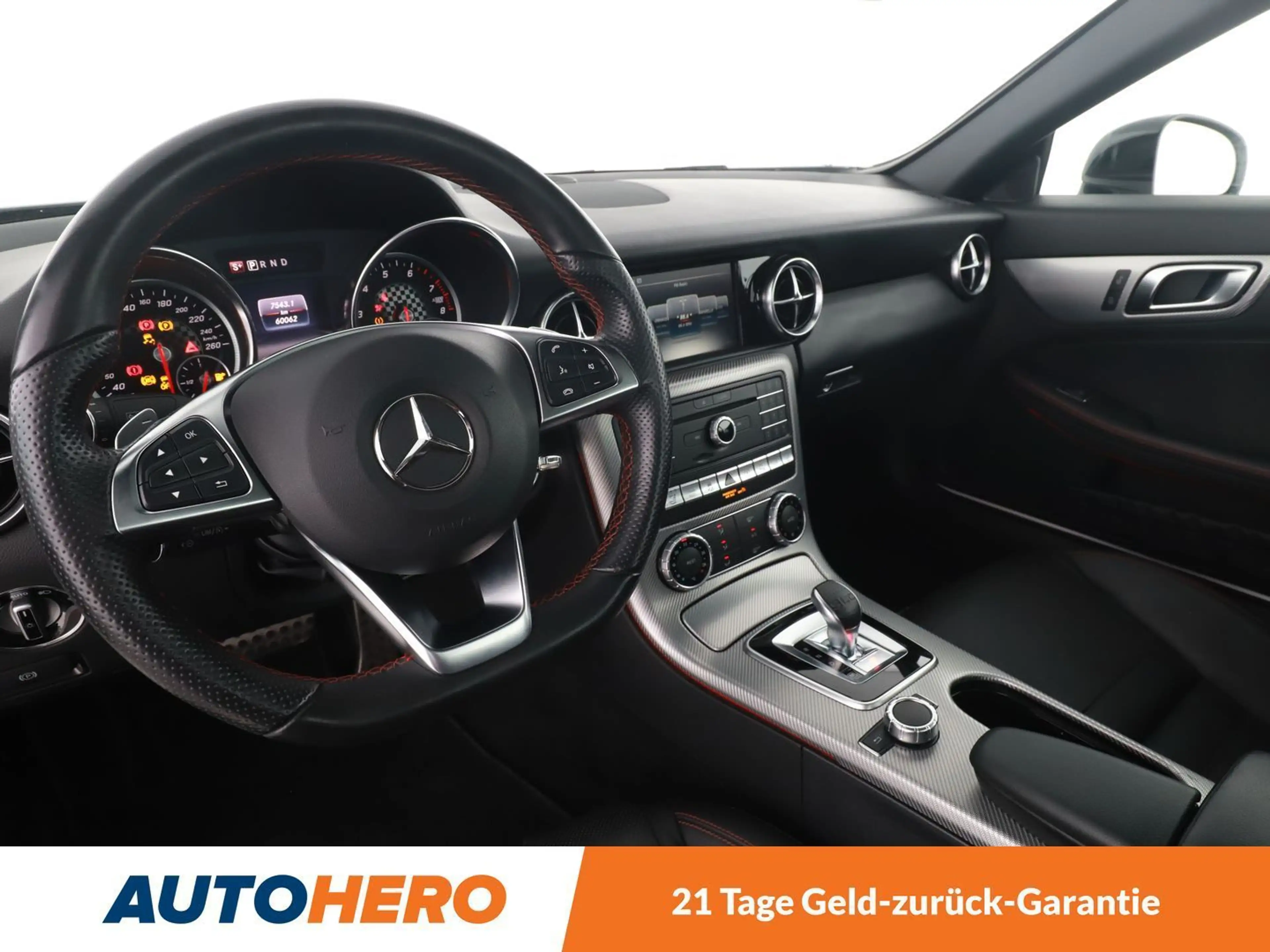 Mercedes-Benz SLC 180 SLC 180 AMG Line — photo 11