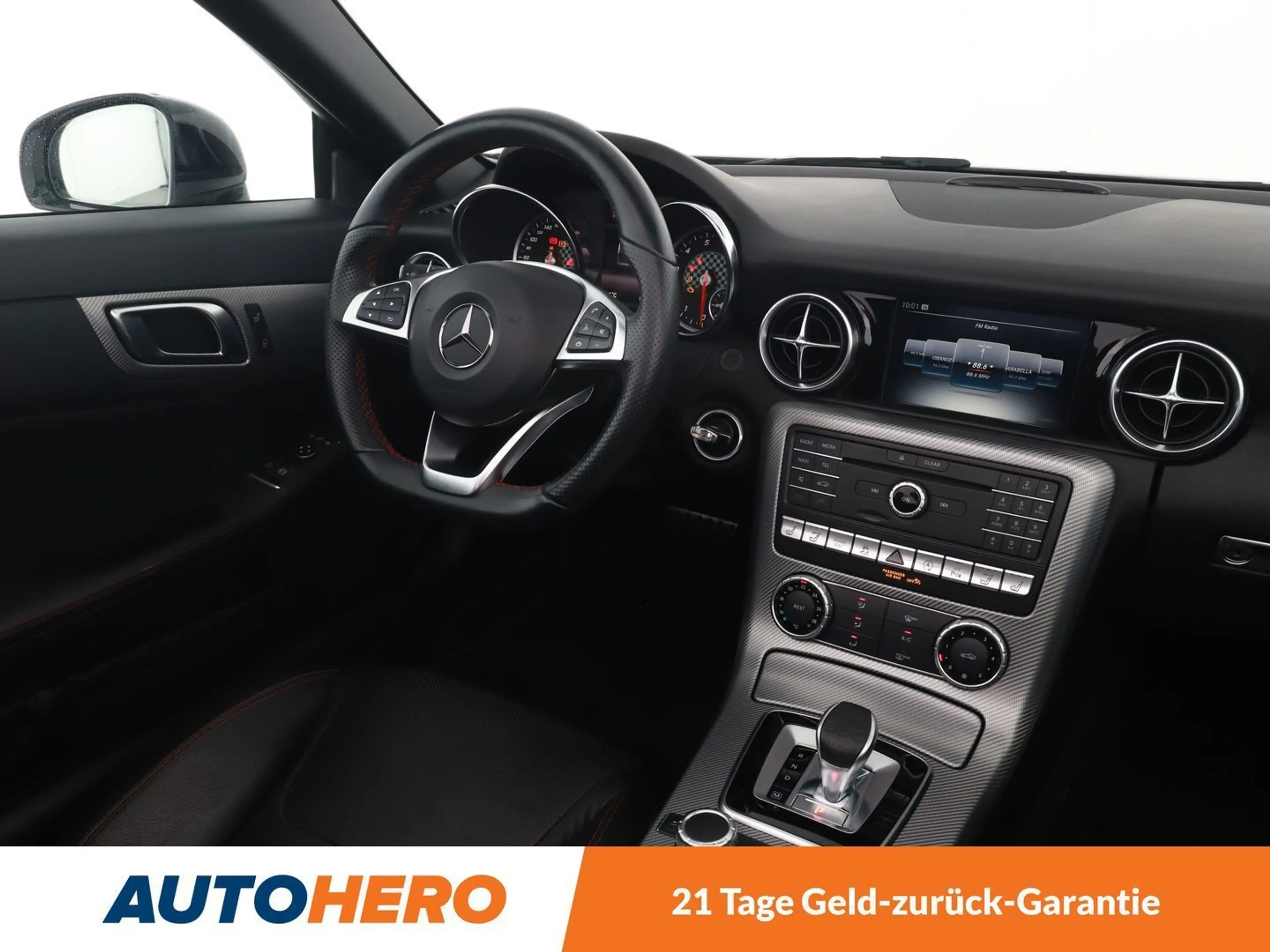 Mercedes-Benz SLC 180 SLC 180 AMG Line — photo 13
