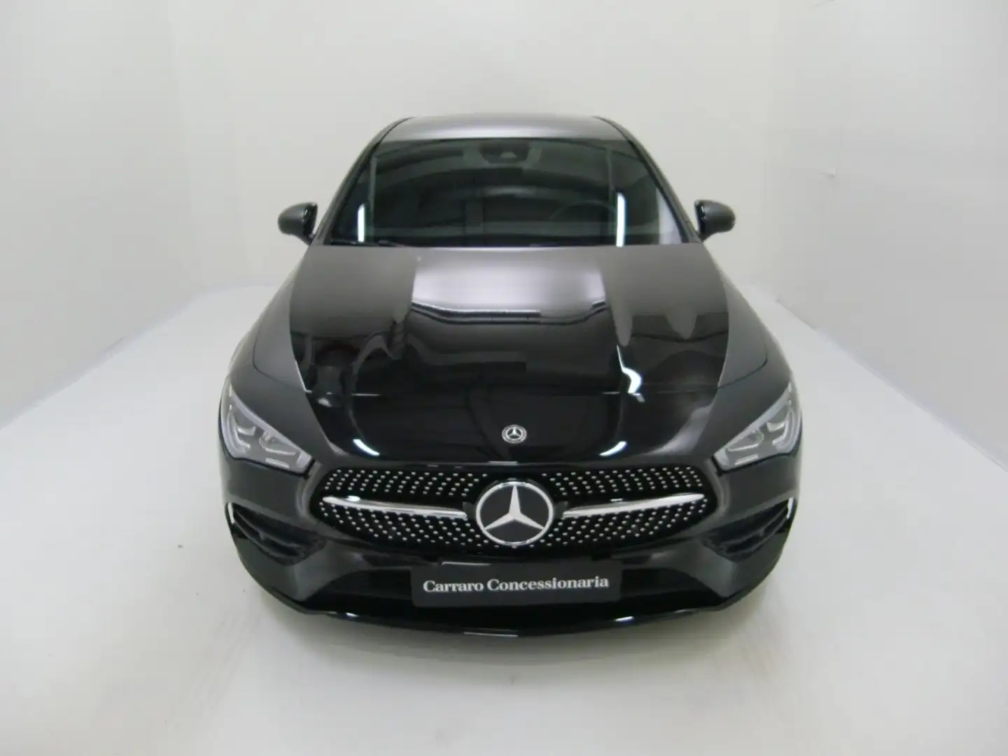 Mercedes-Benz CLA 200 - CLA Shooting Brake 200 d Premium auto Nero - 2