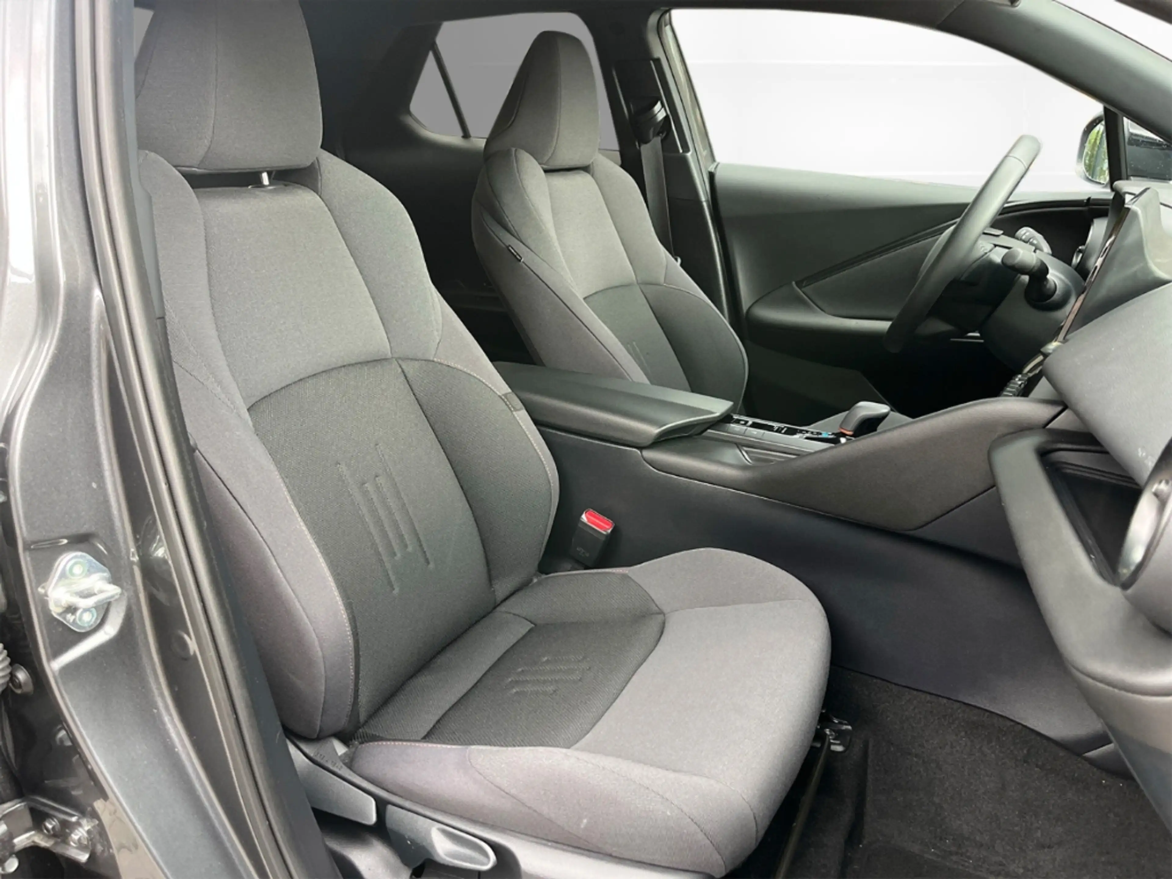 Toyota C-HR 1.8 Hybrid FWD Team D +Navi +Digitales Cockpit +El — photo 15
