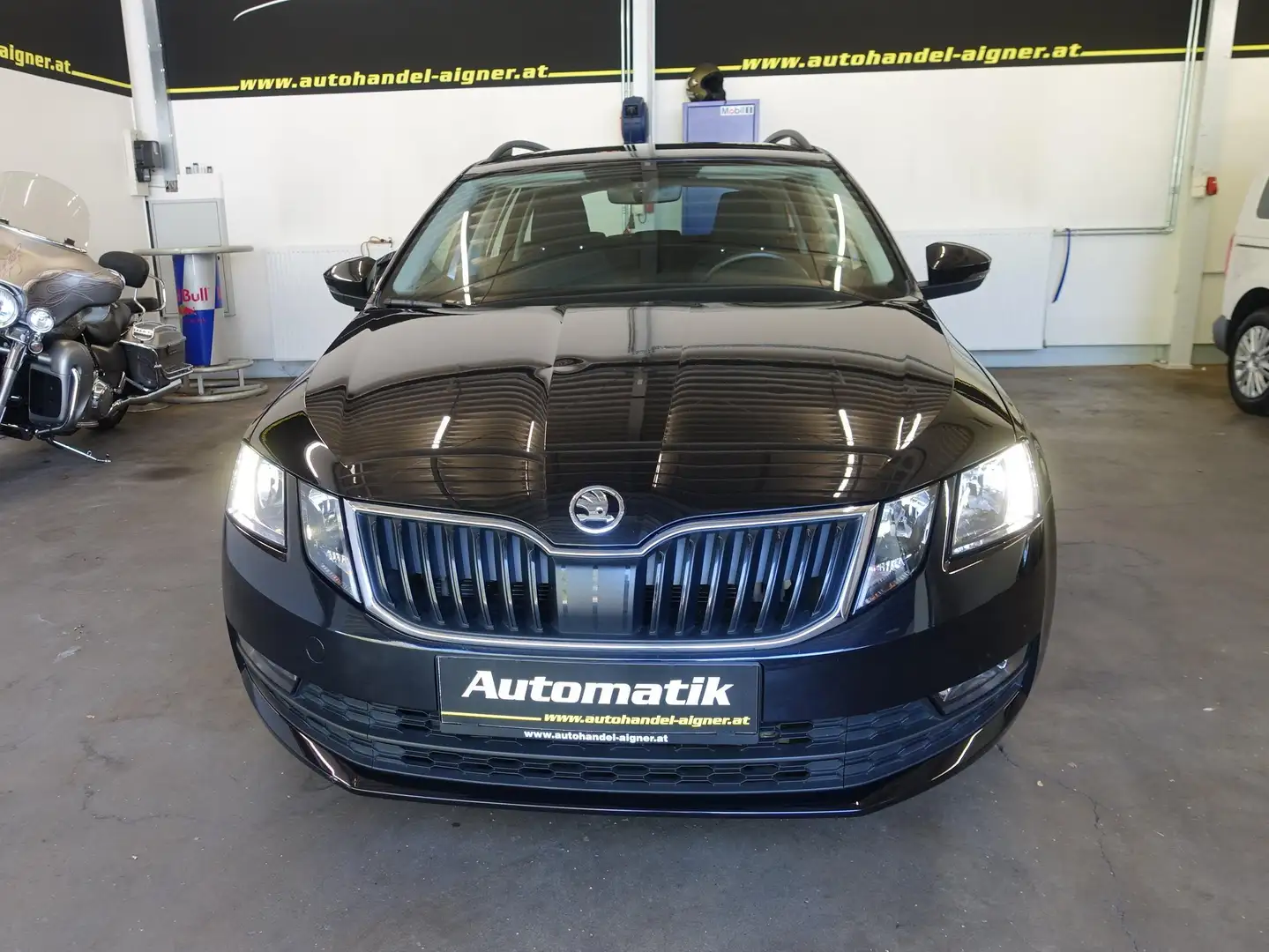 Skoda Octavia Ambition 2.0 TDI Schwarz - 2