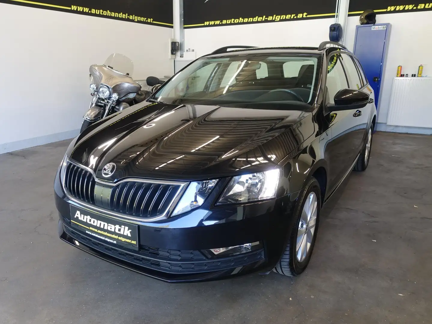 Skoda Octavia Ambition 2.0 TDI Schwarz - 1