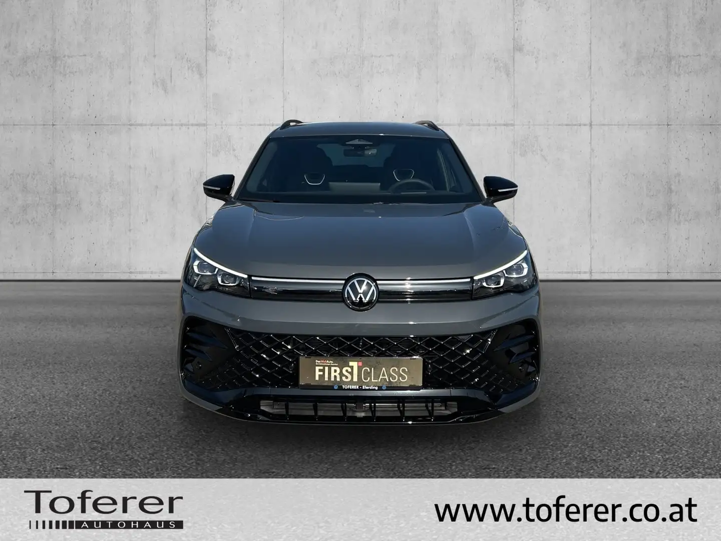 Volkswagen Tiguan R-Line eTSI DSG Grau - 2