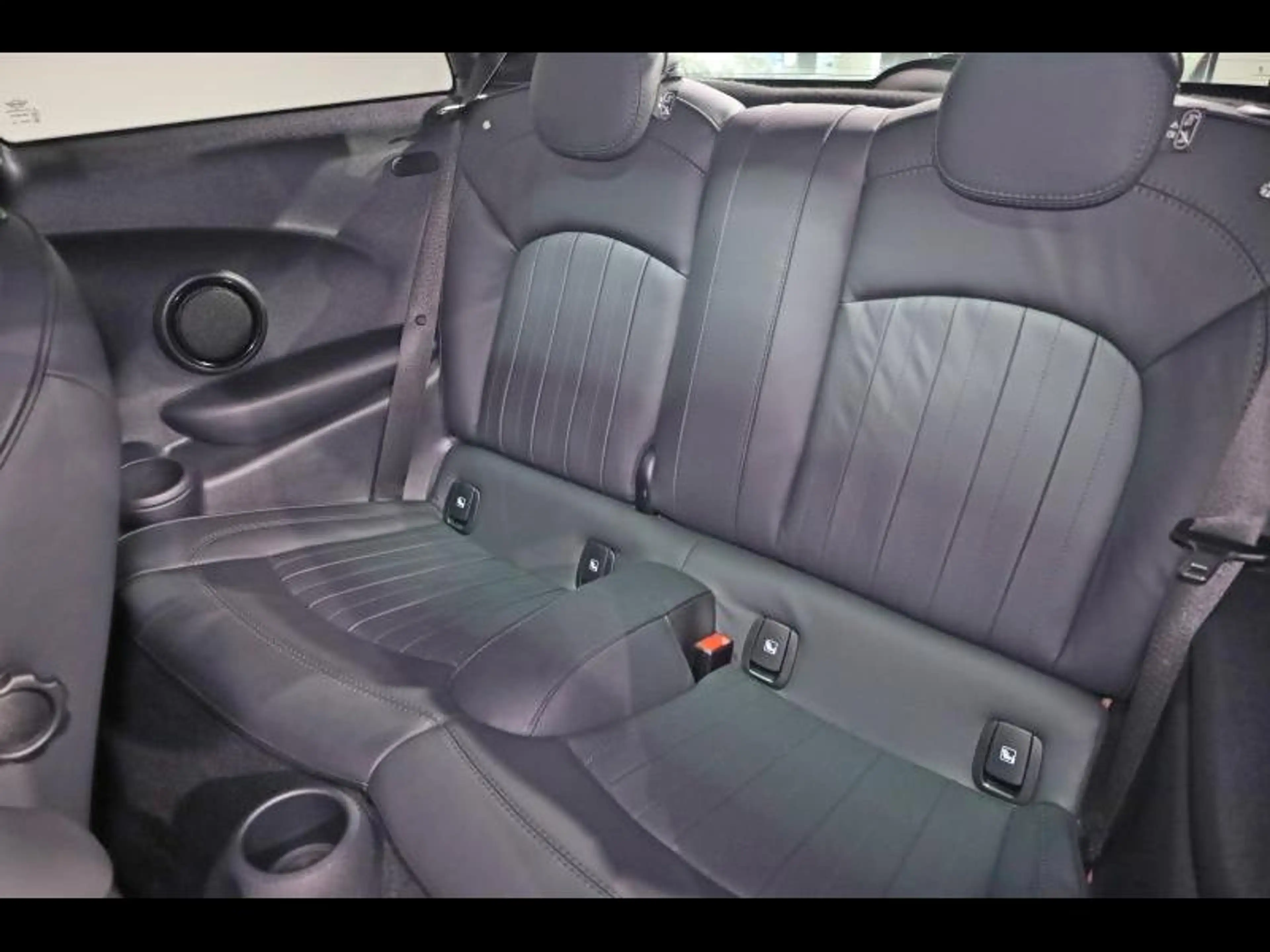 MINI Cooper S Hatch 3 portes — photo 10