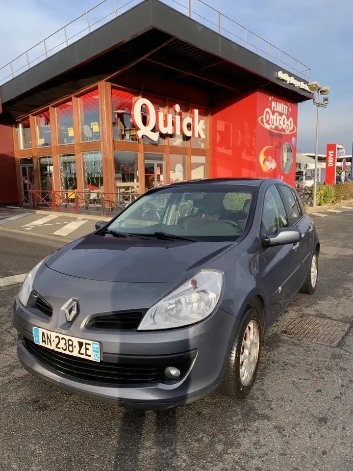 Renault Clio 1.4 16V 100 Confort Dynamique