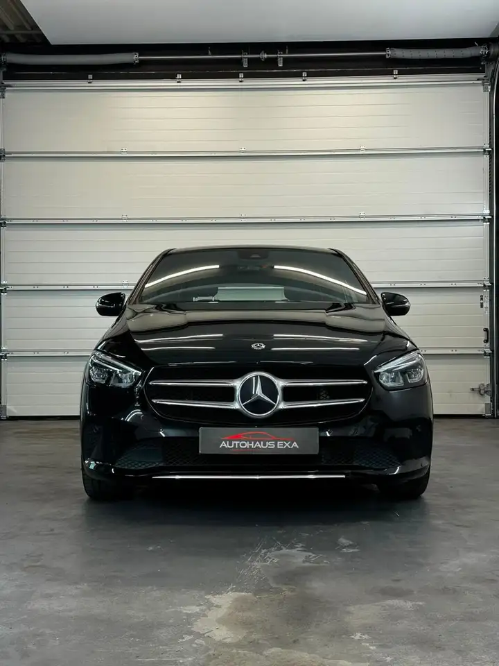 Mercedes-Benz B 220