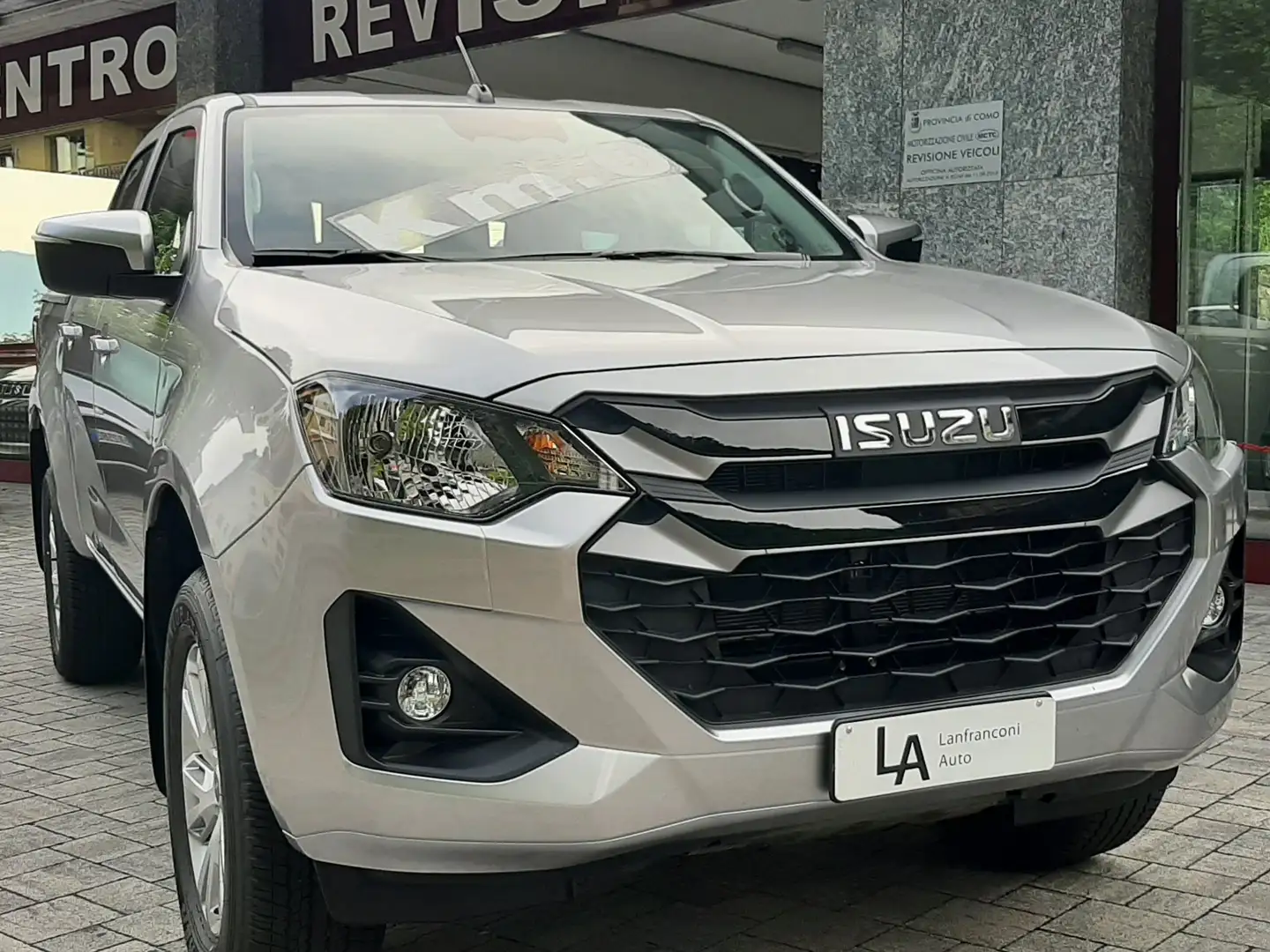 Isuzu PICK UP CREW N 60 BB PLUS Argintiu - 1