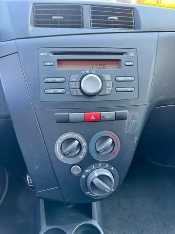 Daihatsu Cuore view 3
