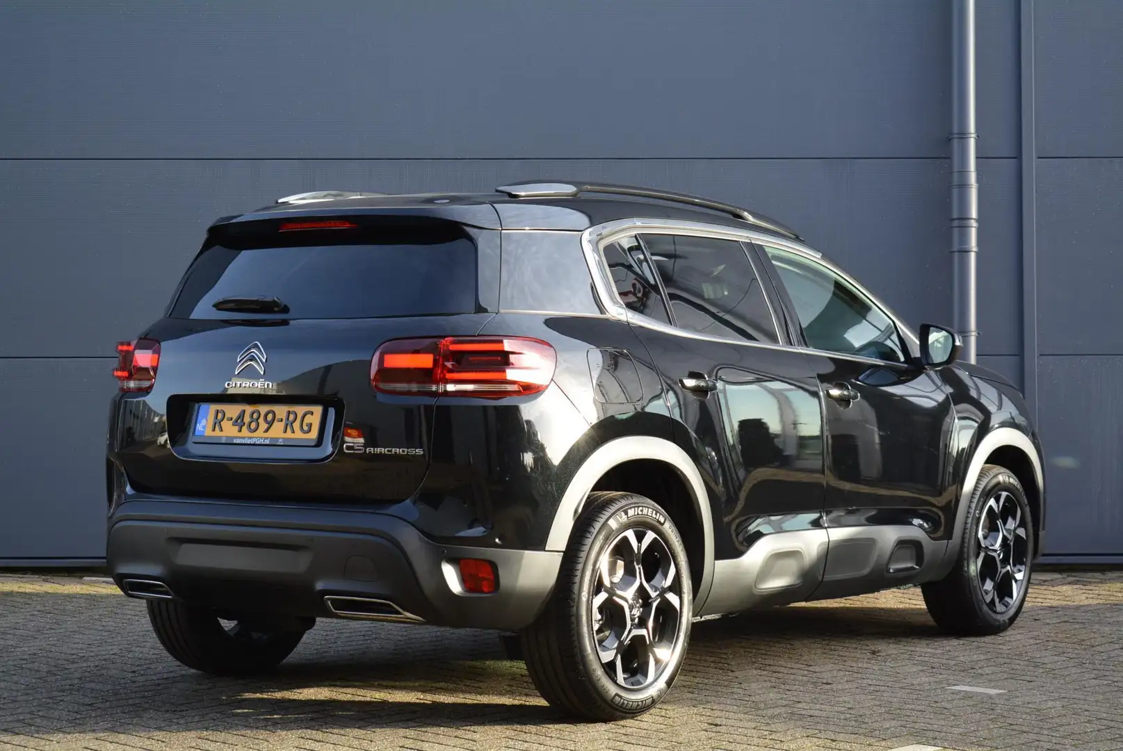 Citroen C5 Aircross PureTech 130pk Automaat Feel | NAVIGATIE | ALCANTA Zwart - 2