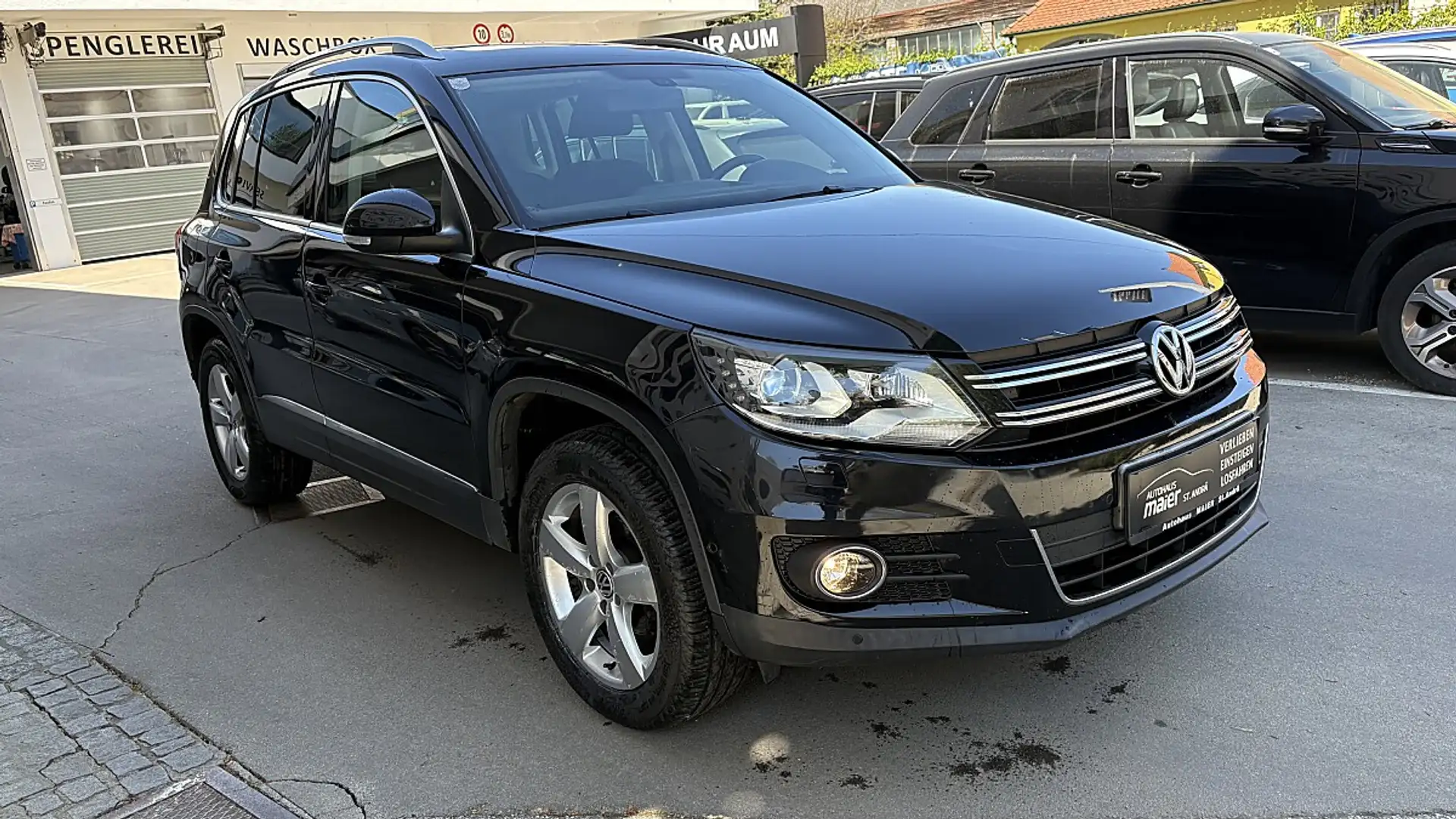 Volkswagen Tiguan 2,0 TDI BMT 4Motion Sky DPF Schwarz - 2