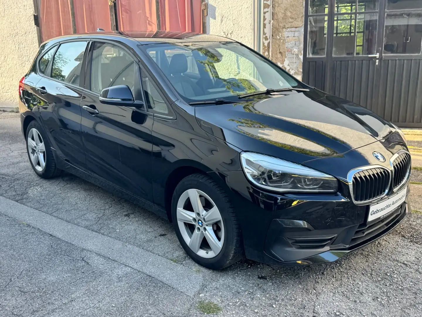 BMW 225 Schwarz - 2