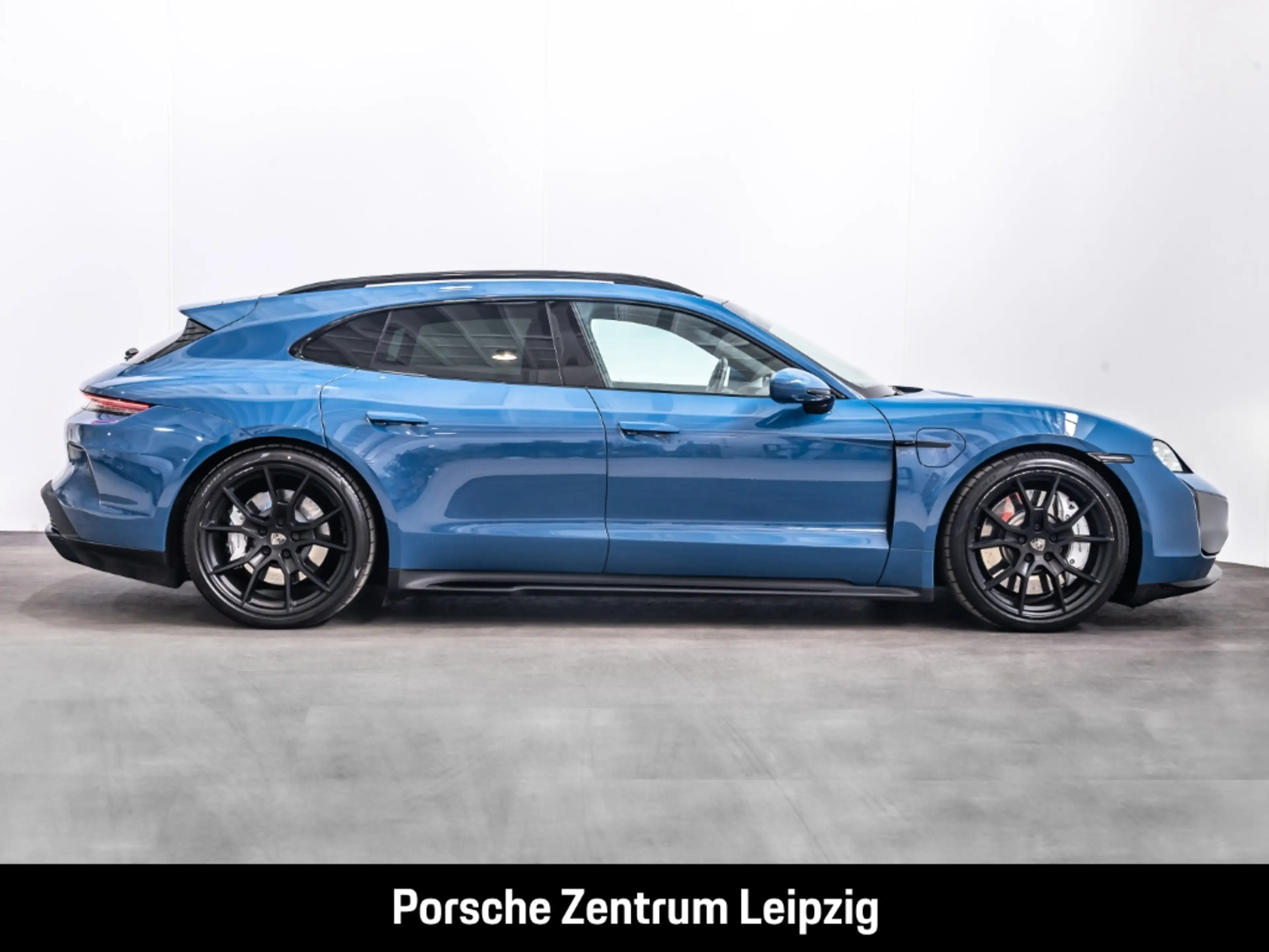 Porsche Taycan Turbo Sport Turismo Active Ride InnoDrive — photo 6