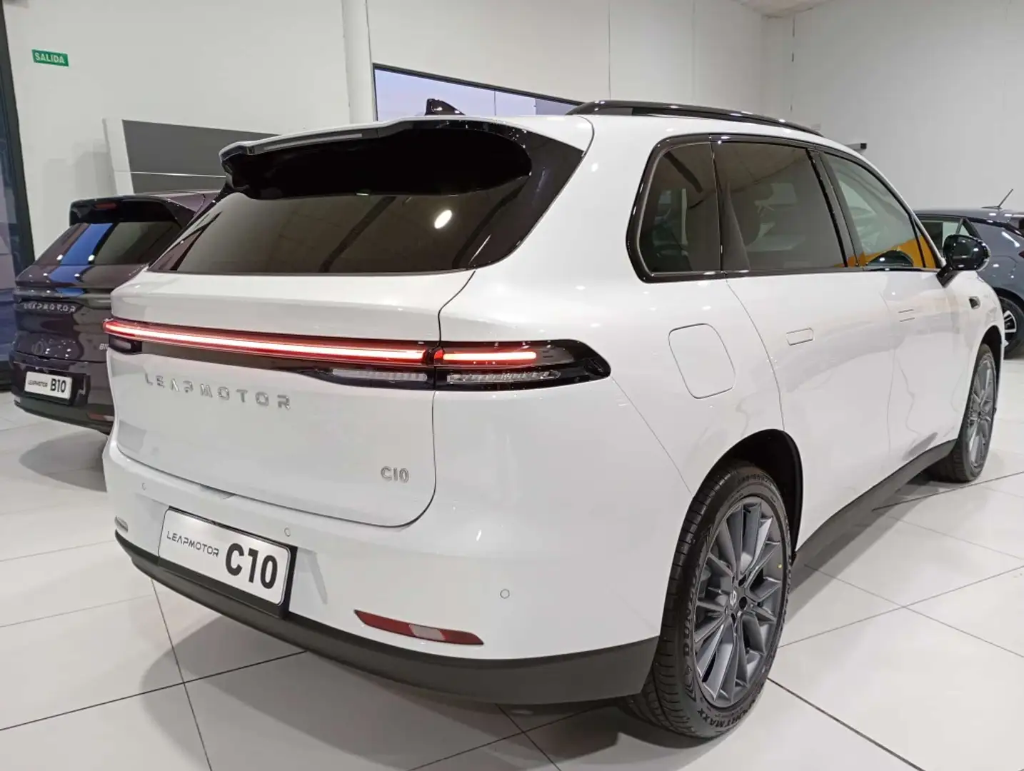 Leapmotor C10 160kW Autonomía extendida Blanco - 1