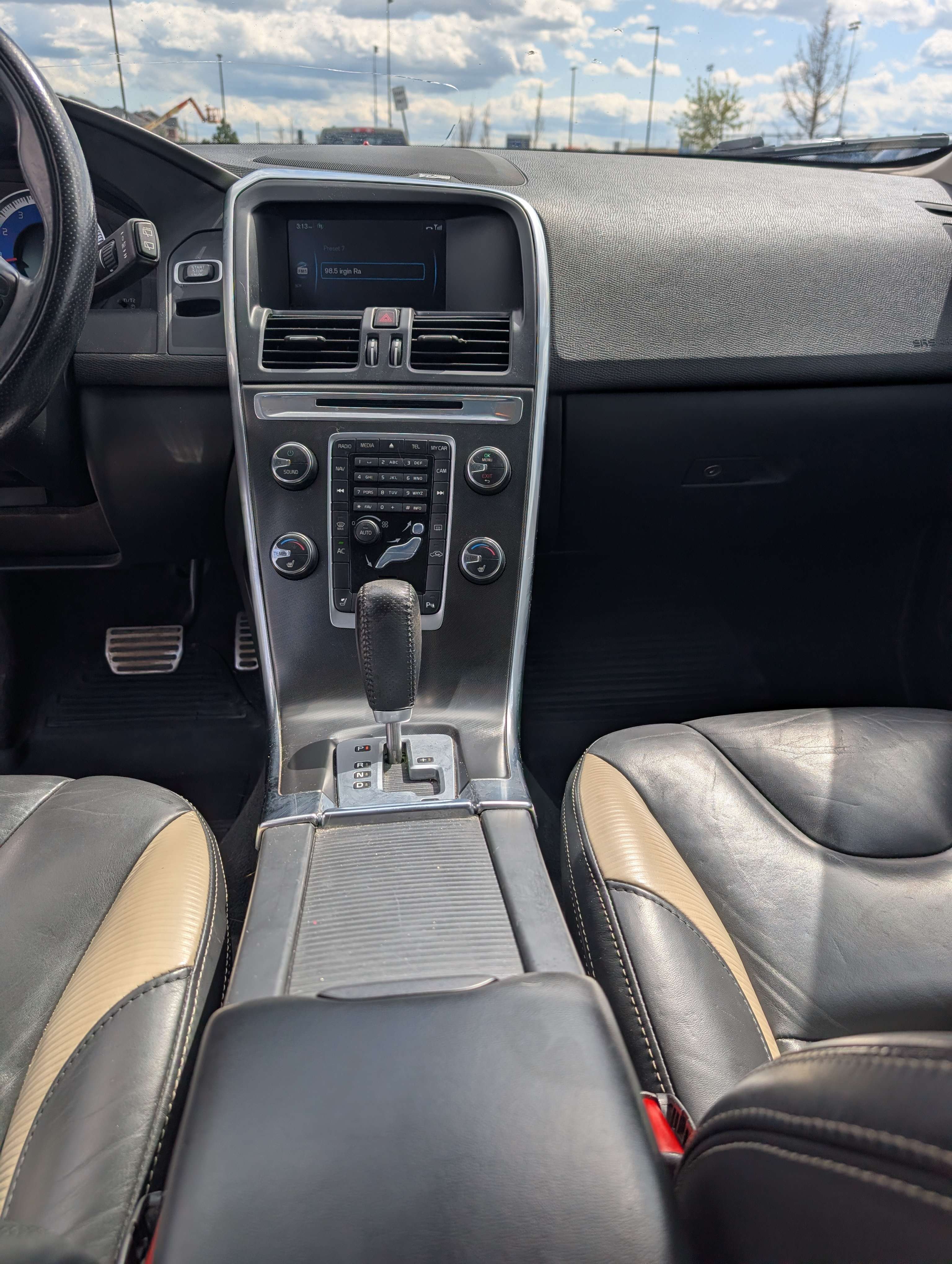 2012 Volvo XC60 T6 R-Design thumb 6