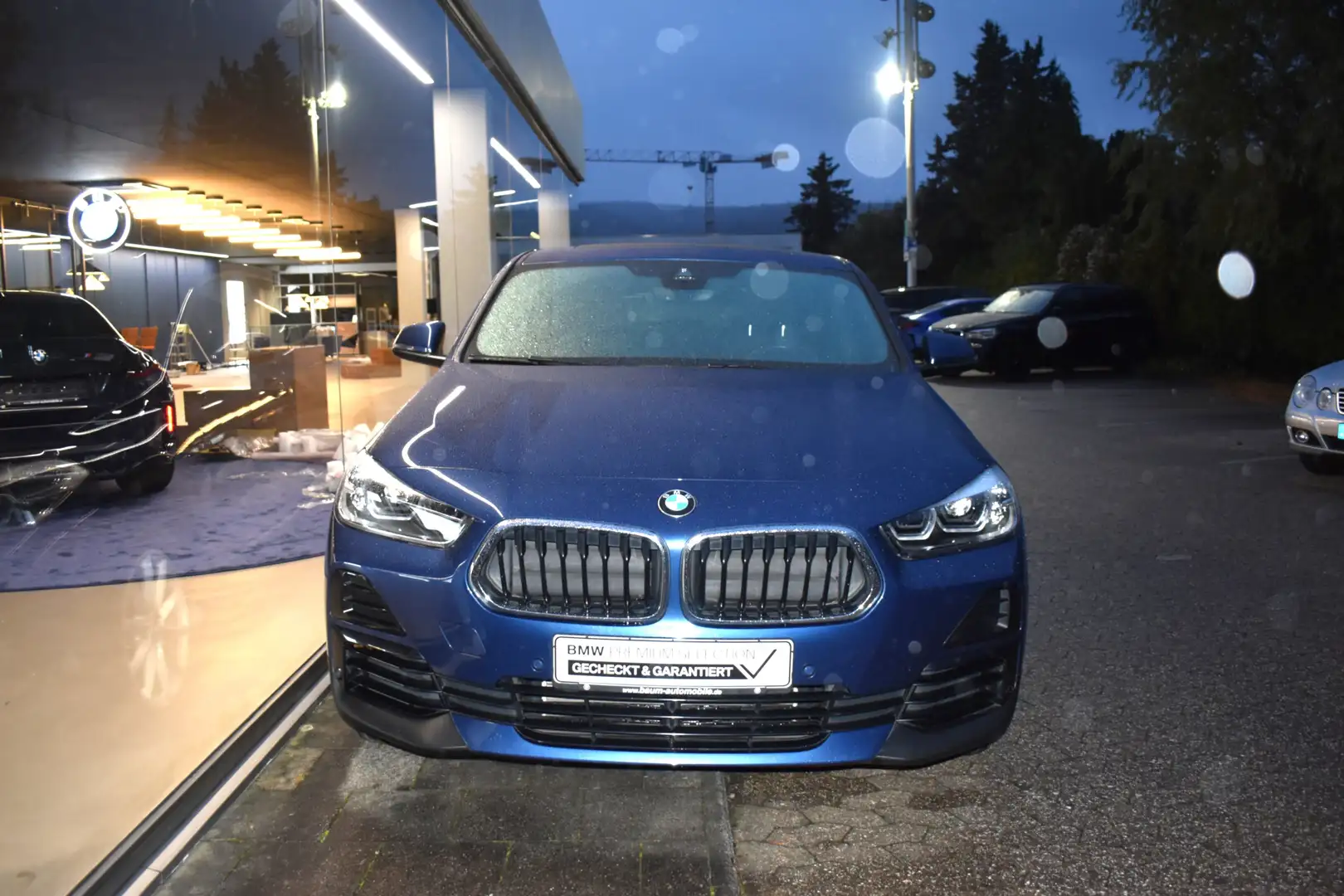 BMW X2 sDrive20d Advantage DAB LED Pano.Dach Navi Blau - 2