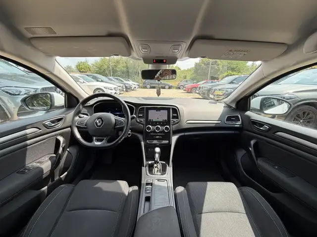 Renault Megane E-Tech view 8