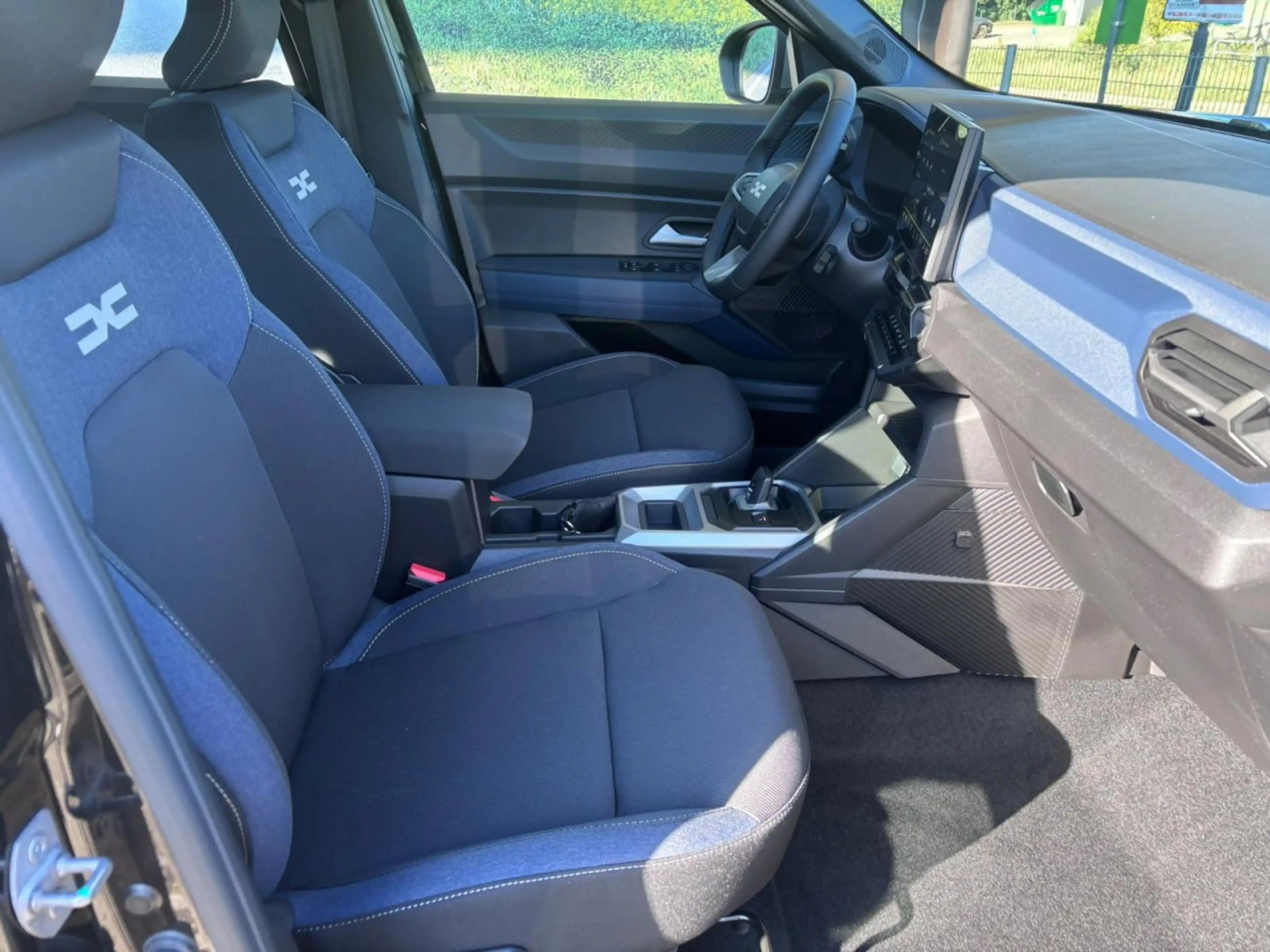 Dacia Bigster 1.8 E-TECH Hybrid 155 Expression Klima Navi — photo 8