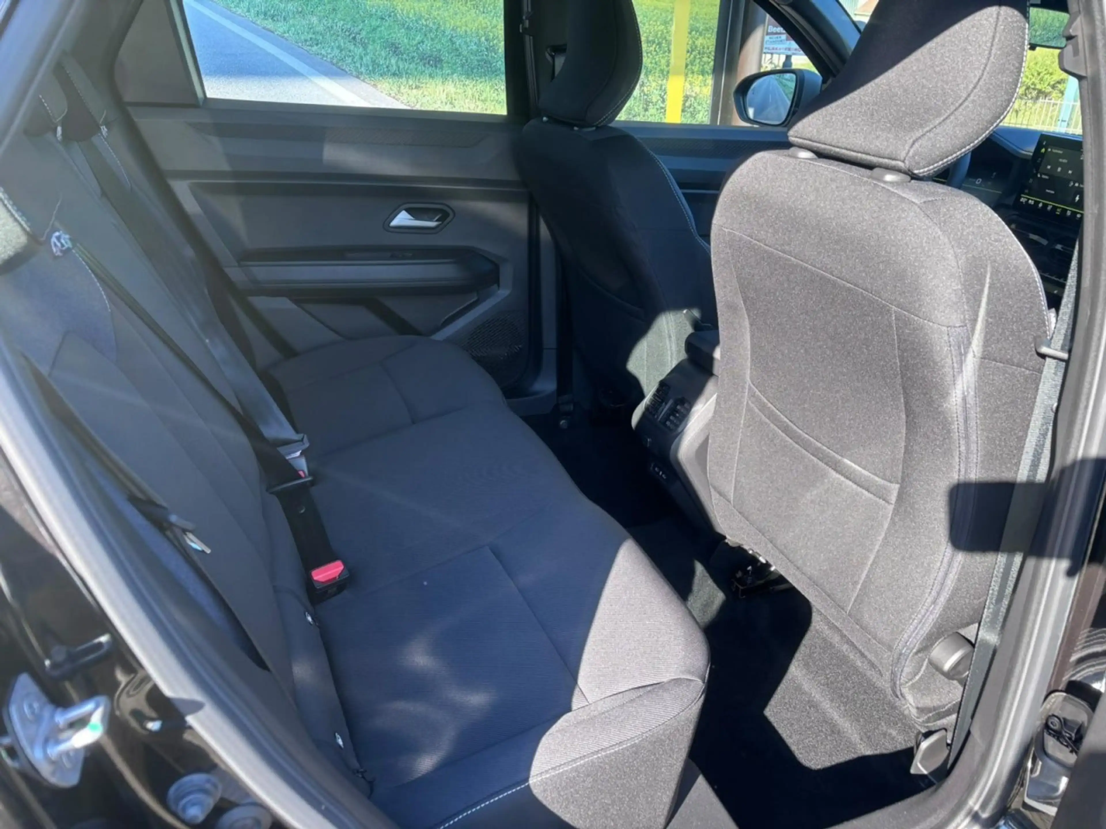 Dacia Bigster 1.8 E-TECH Hybrid 155 Expression Klima Navi — photo 9