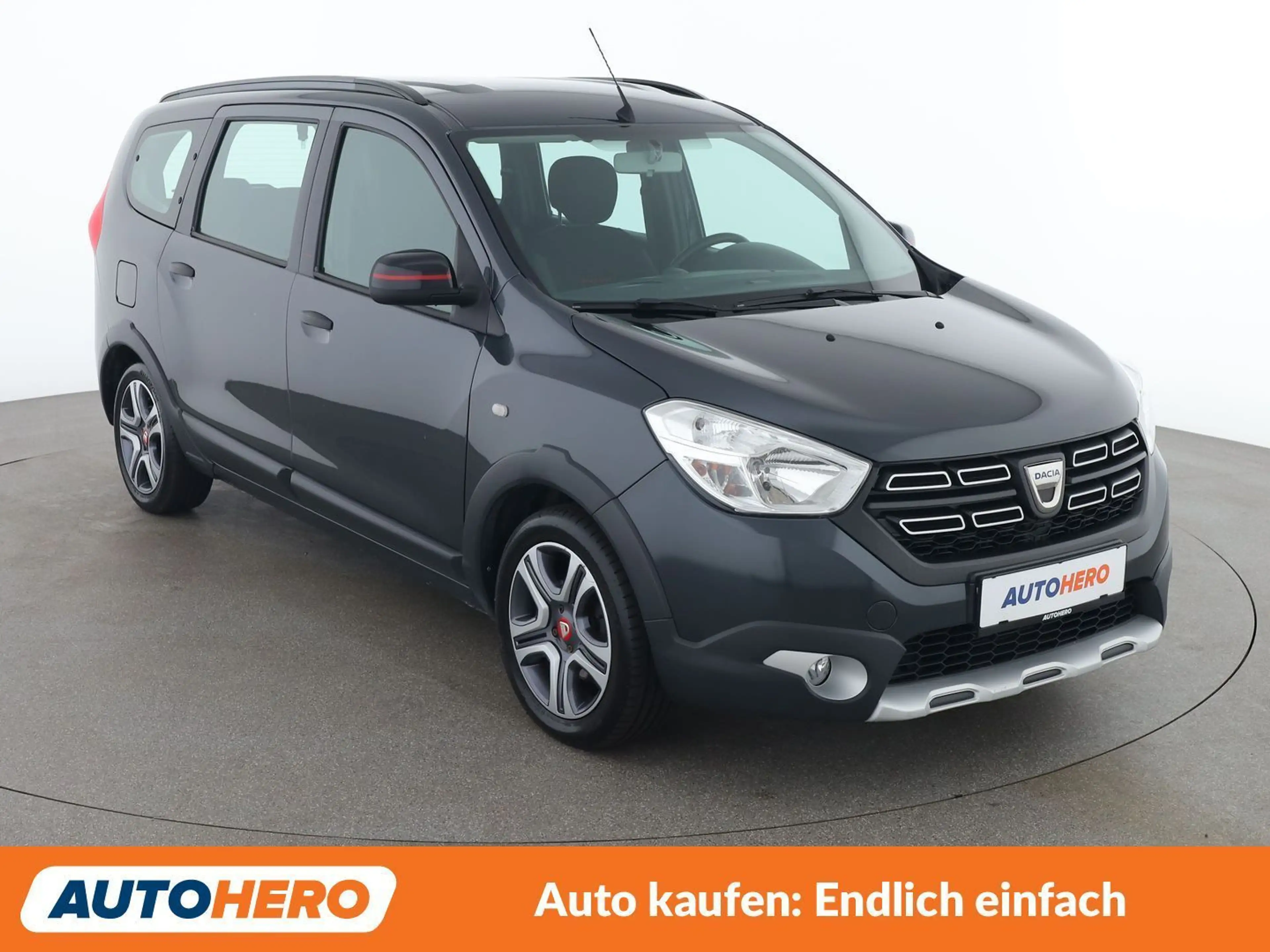 Dacia Lodgy 1.3 TCe Stepway Charisma — photo 8