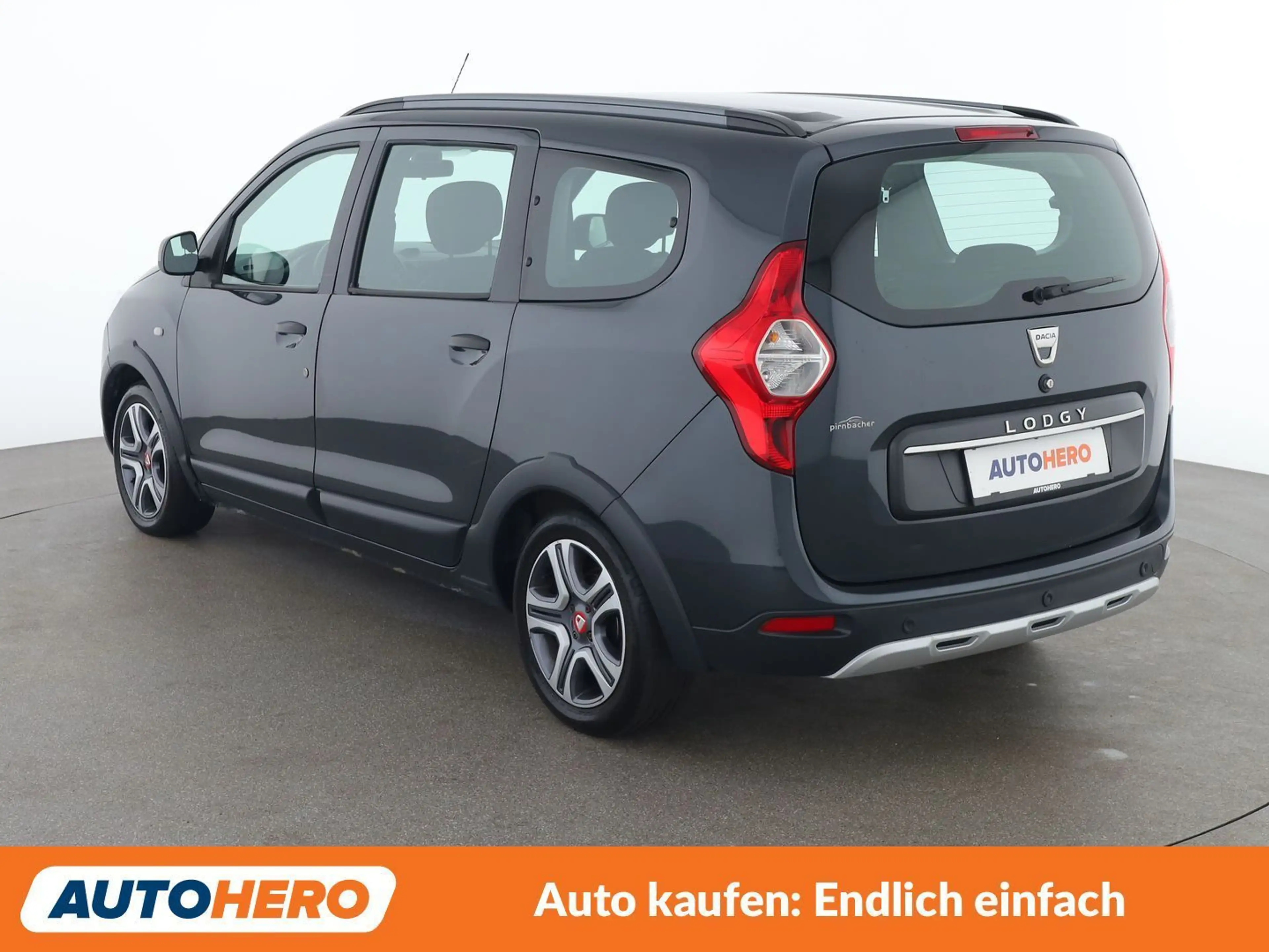 Dacia Lodgy 1.3 TCe Stepway Charisma — photo 4