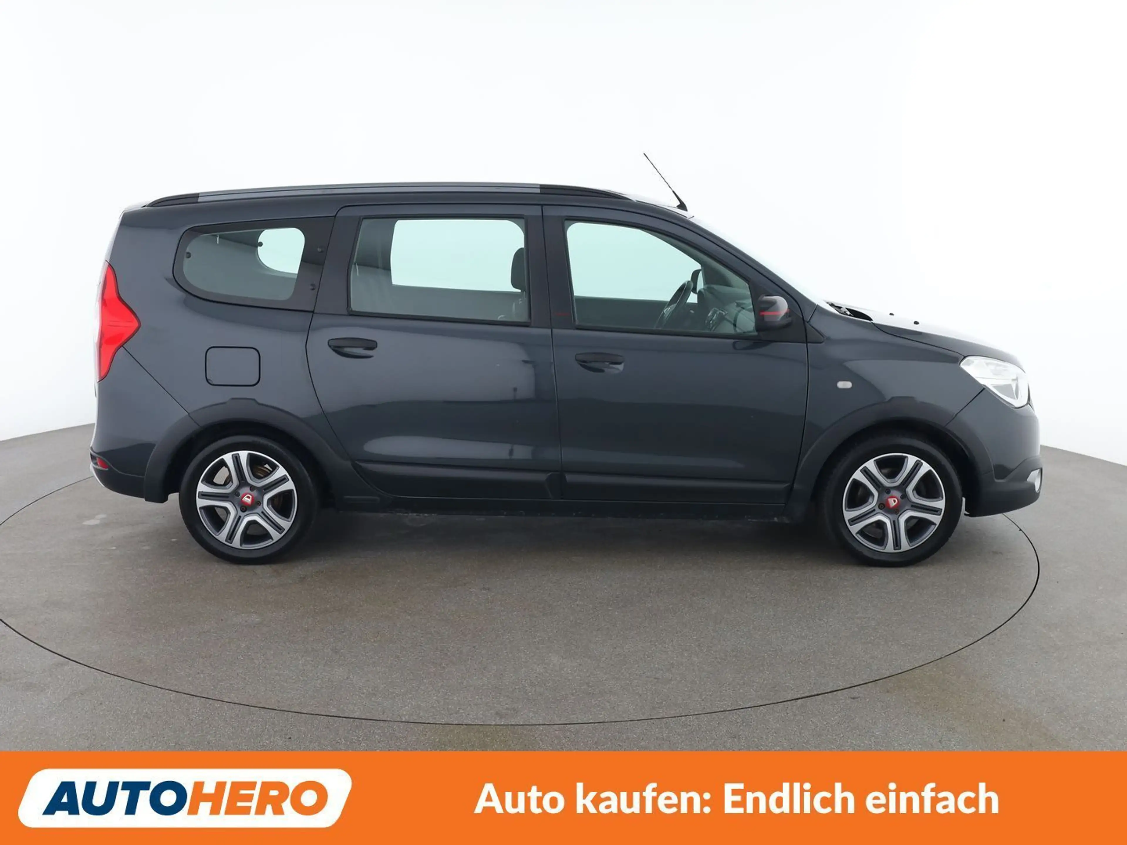 Dacia Lodgy 1.3 TCe Stepway Charisma — photo 7