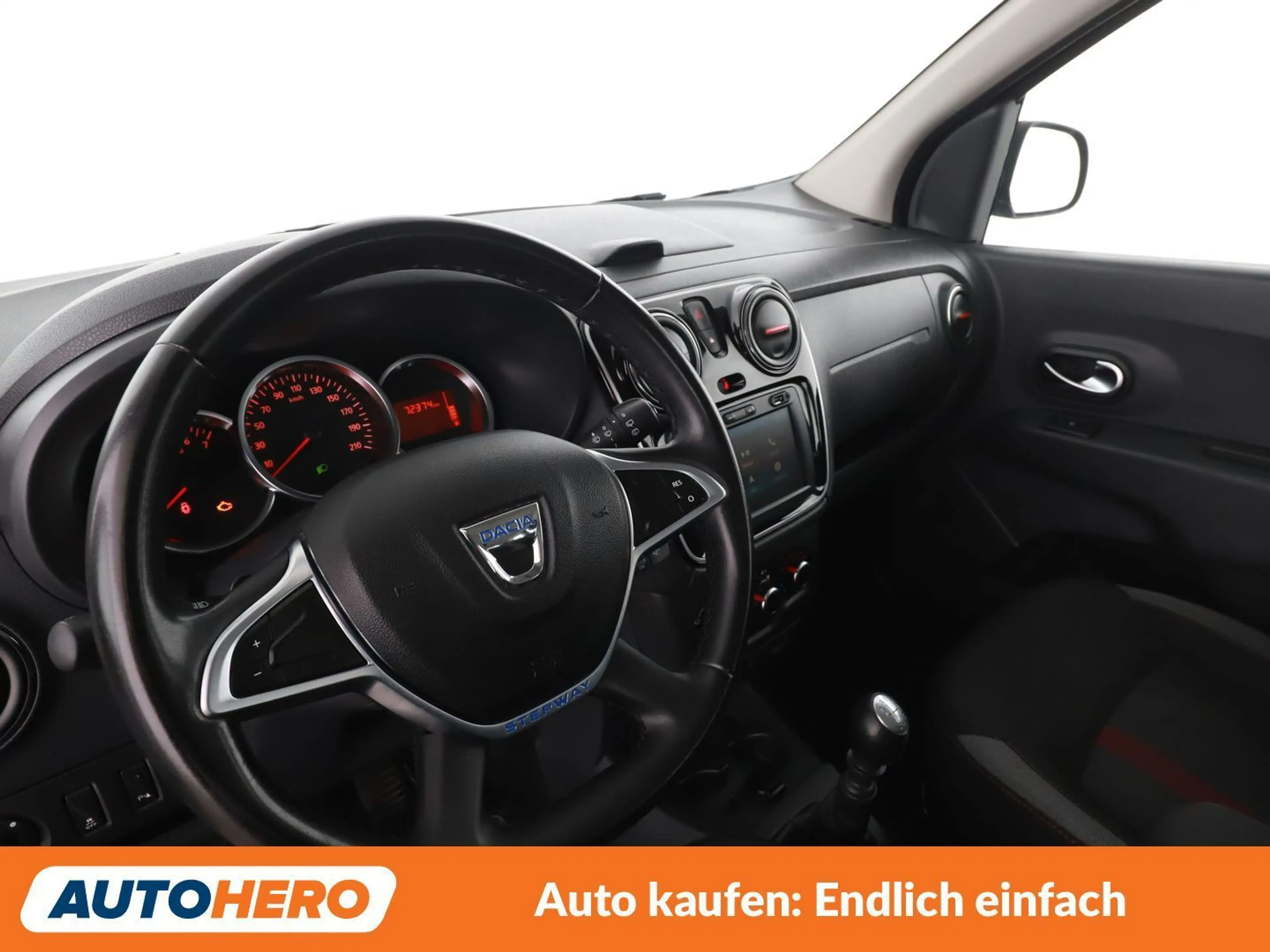 Dacia Lodgy 1.3 TCe Stepway Charisma — photo 11