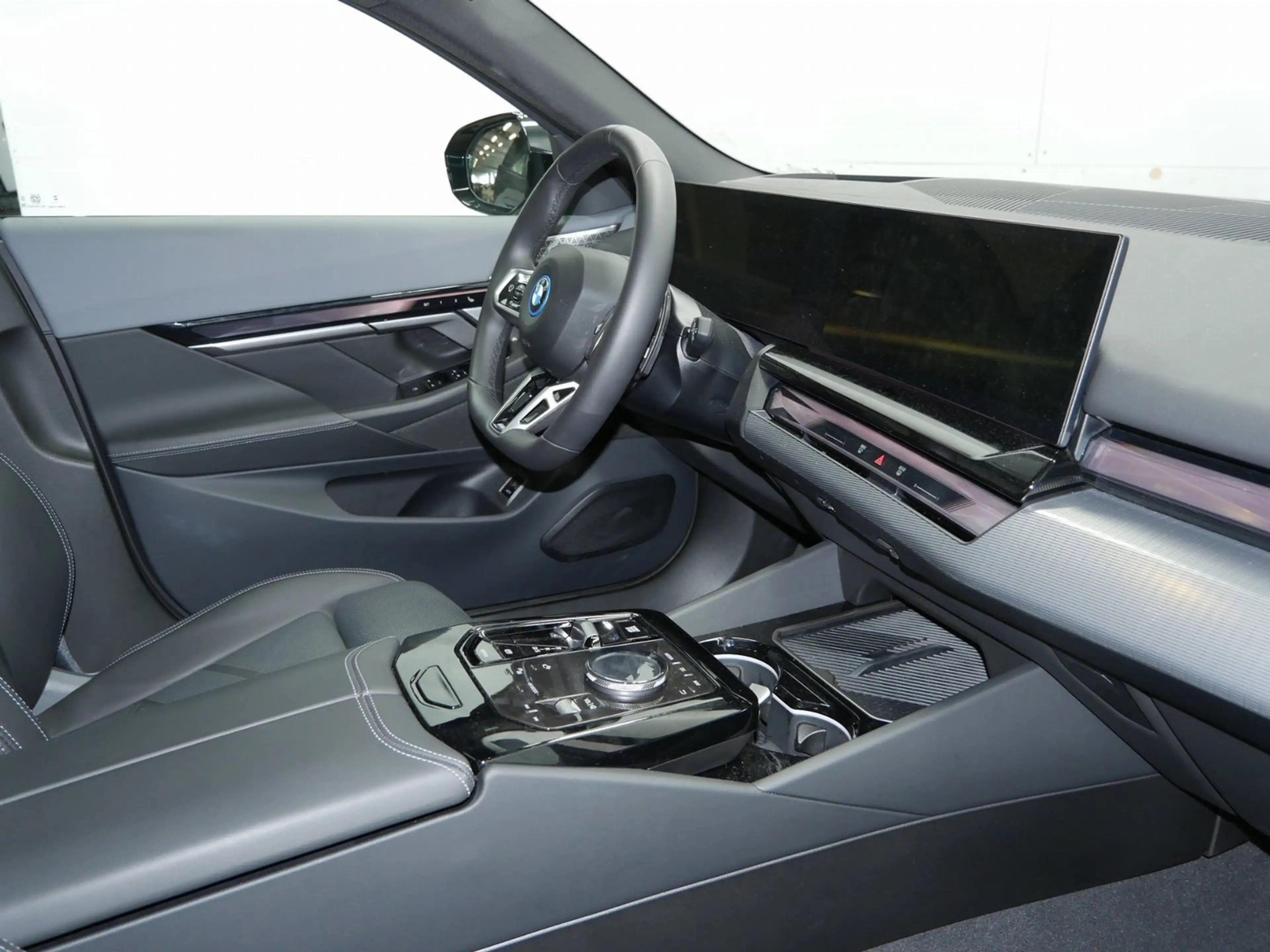 BMW 550 5-serie Touring 550e xDrive | Individual leder | S — photo 8