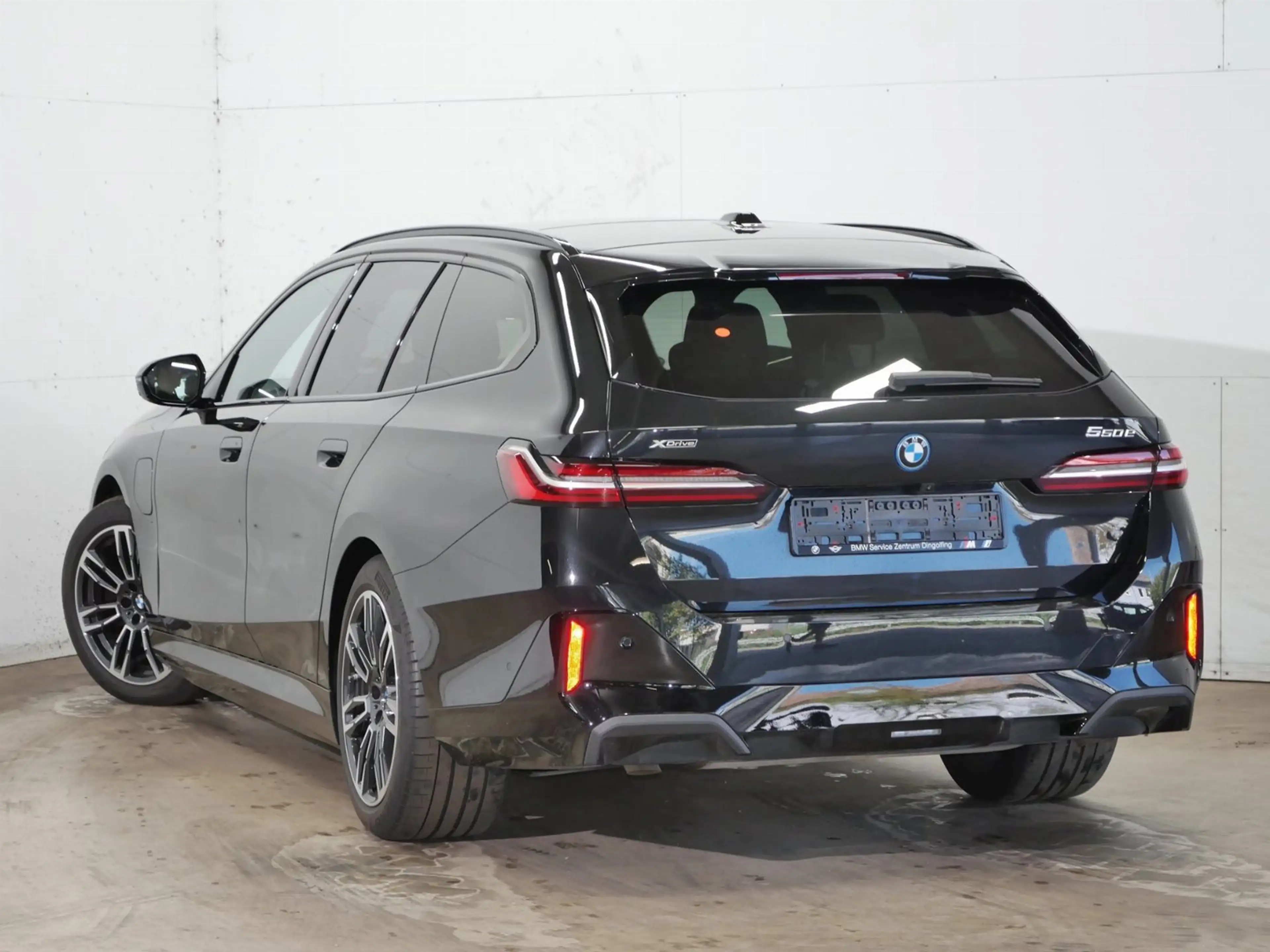 BMW 550 5-serie Touring 550e xDrive | Individual leder | S — photo 7